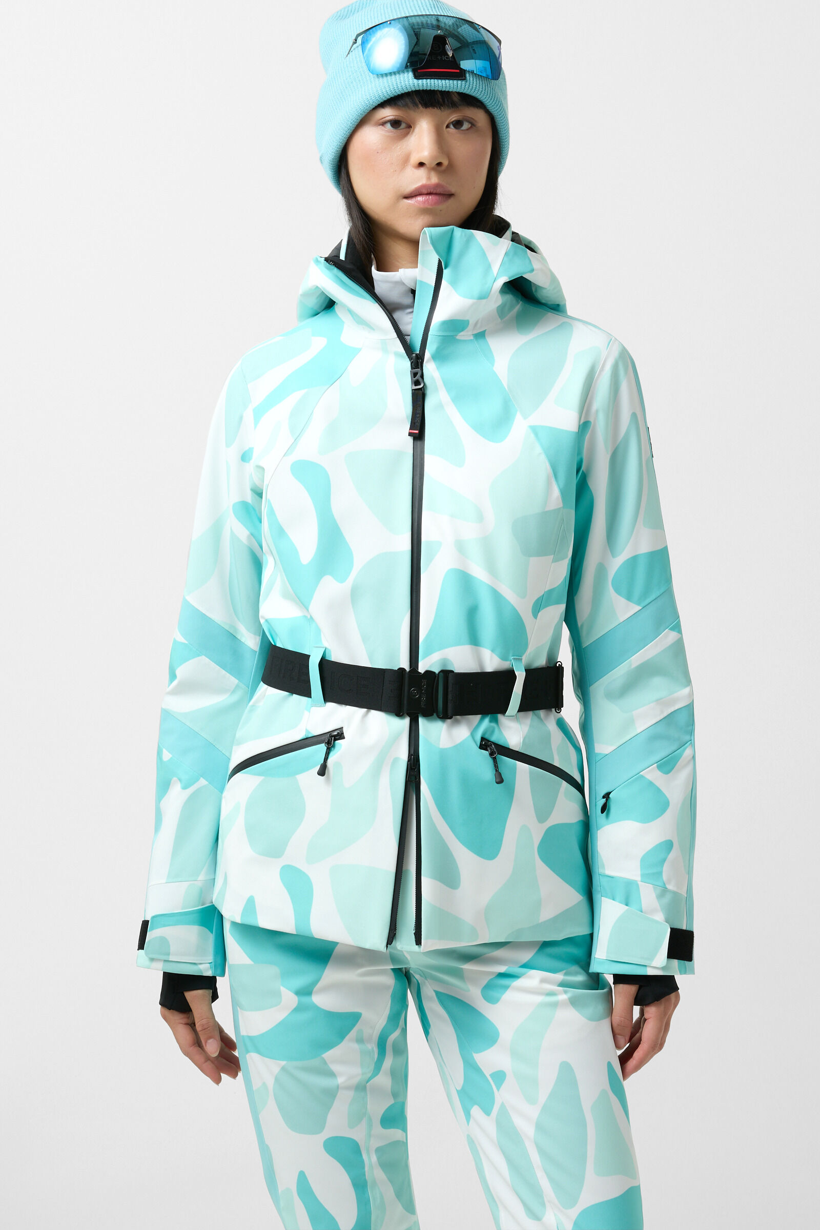 Moia ski jacket Ice blue/white