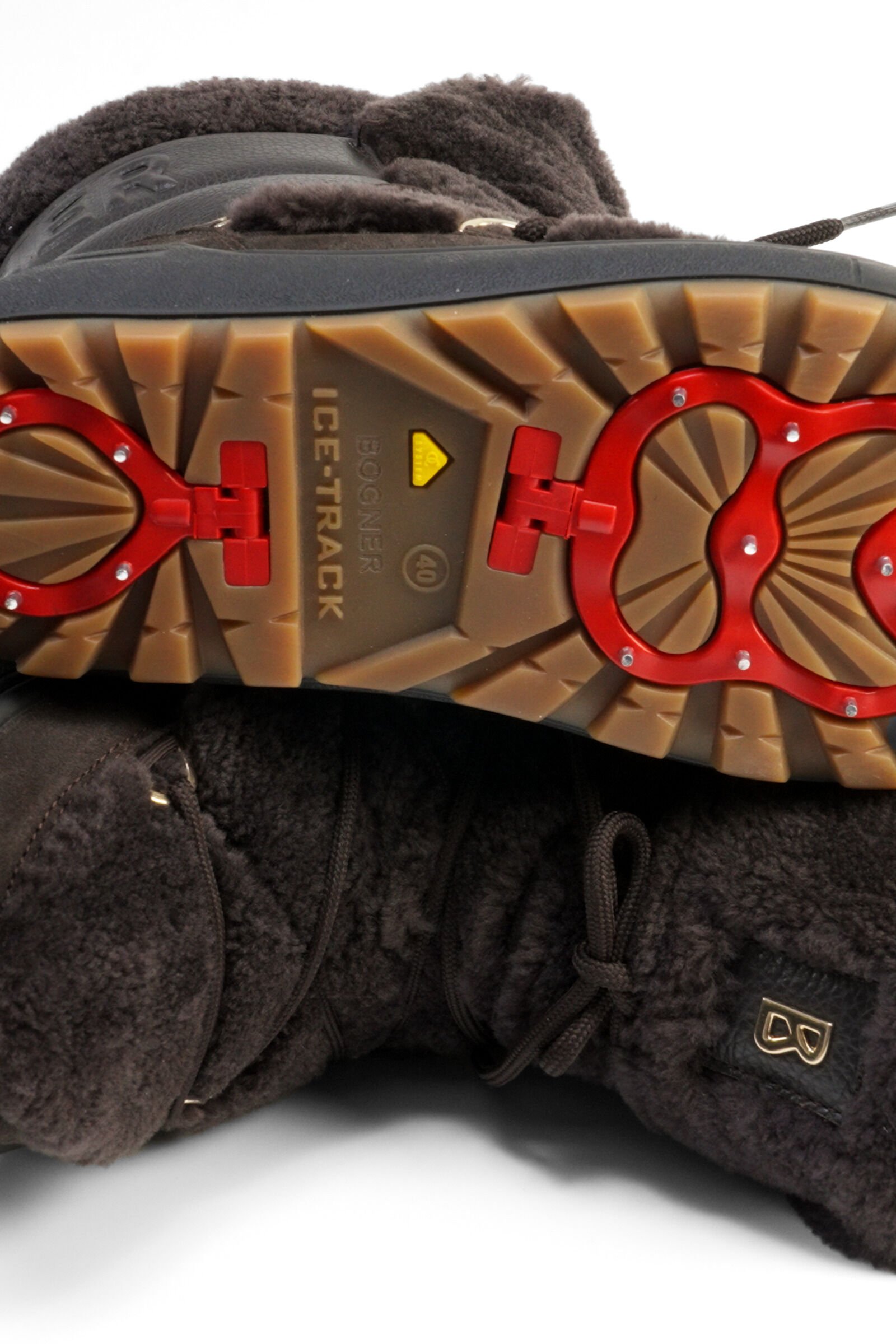 Chamonix snow boots with spikes Chocolate