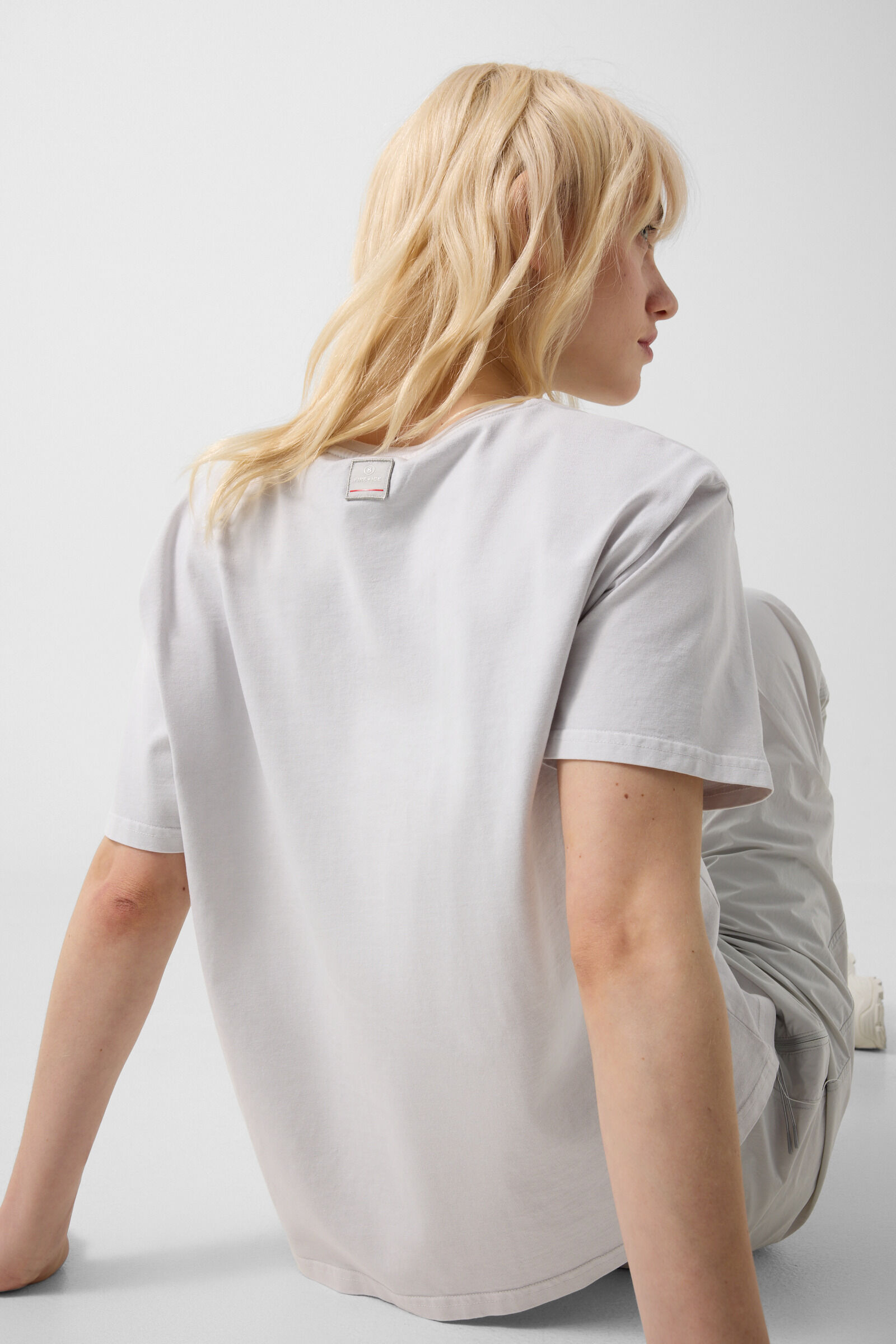 T-shirt Cara Light grey