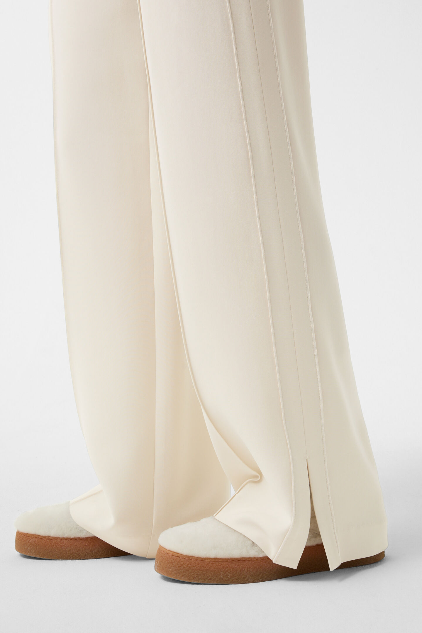 Suzy crepe marlene trousers Cream