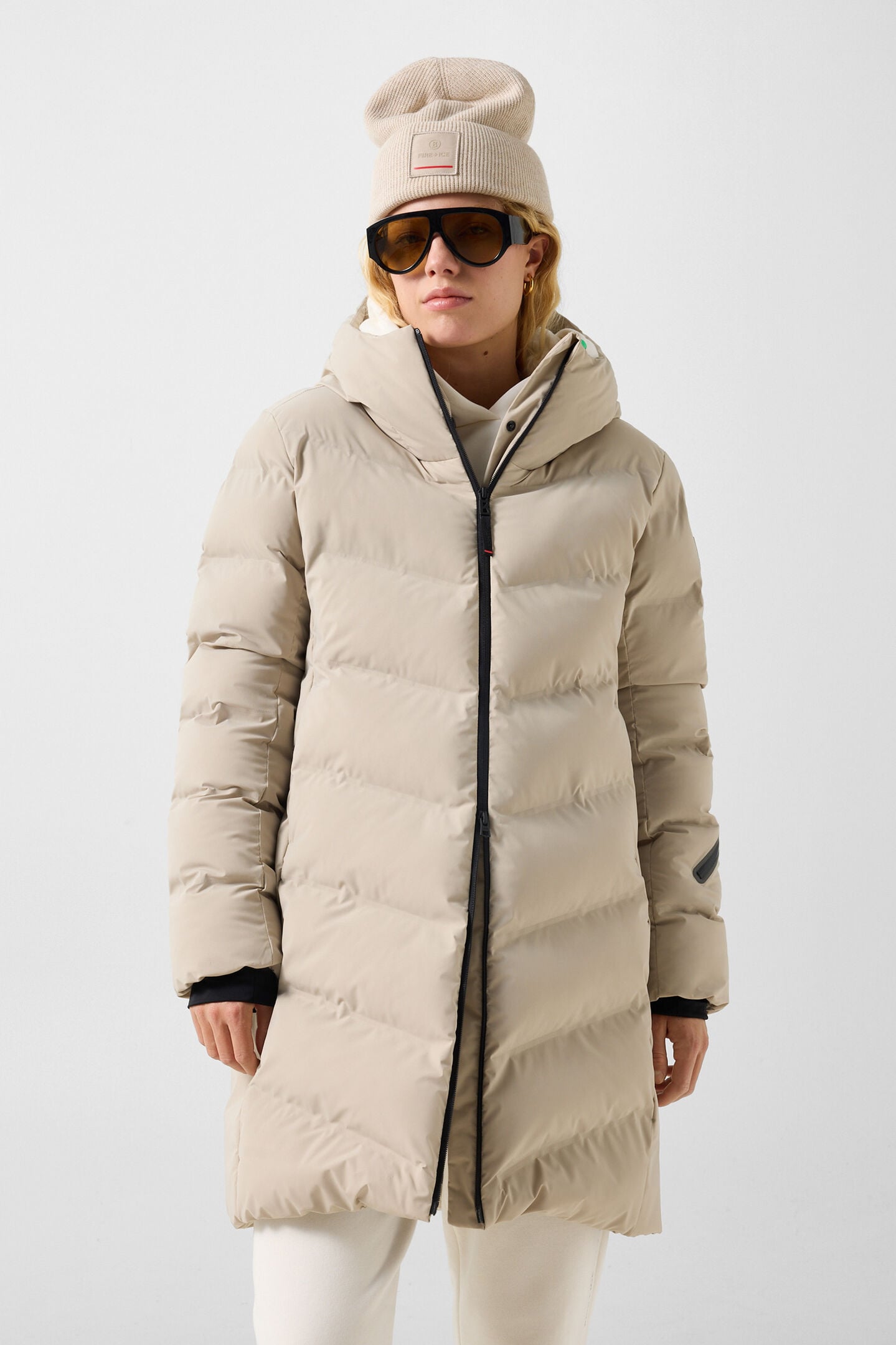 Tec-Aen quilted coat Beige
