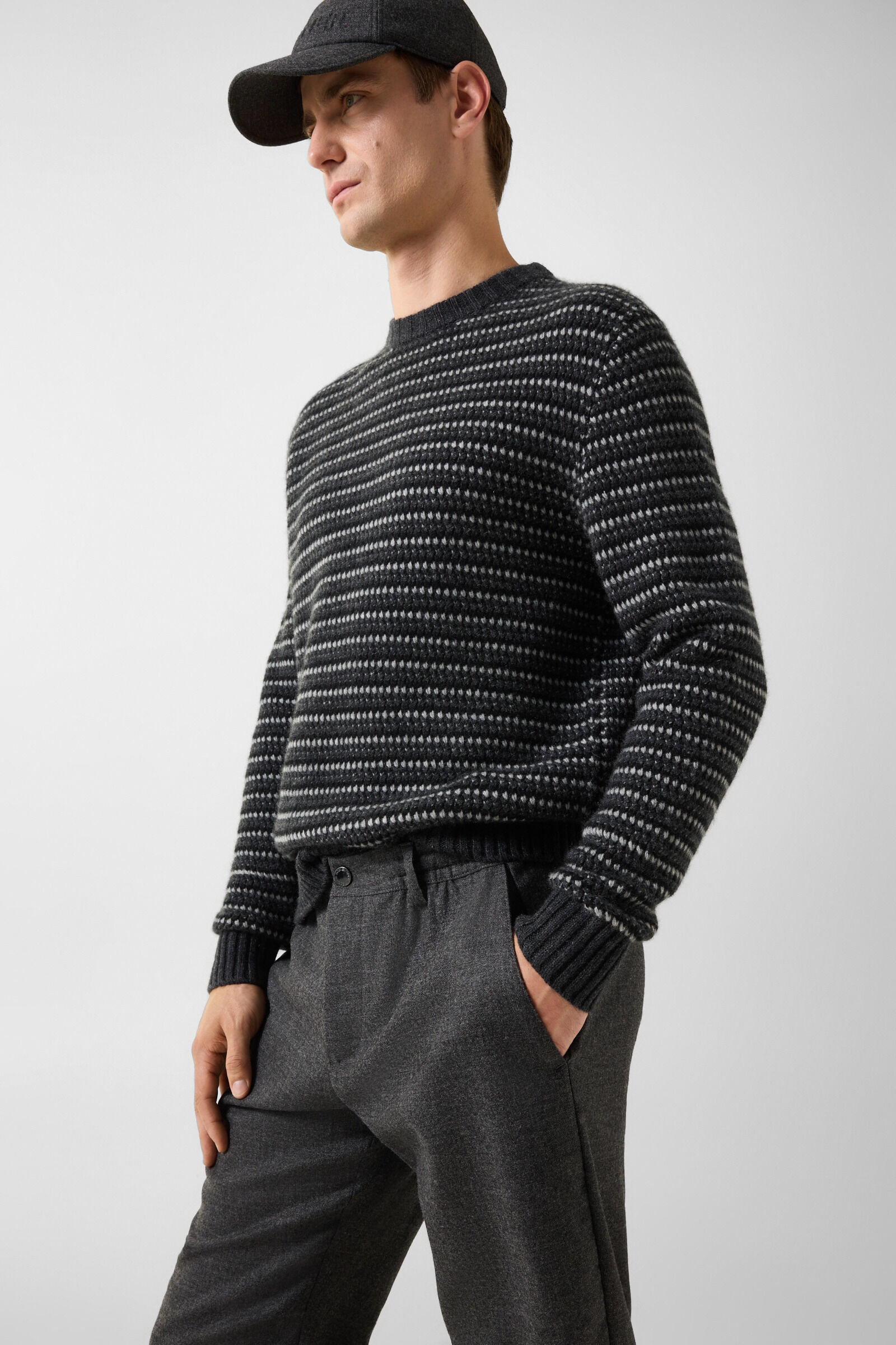 Apollo Cashmere Sweater Anthracite/Light Gray