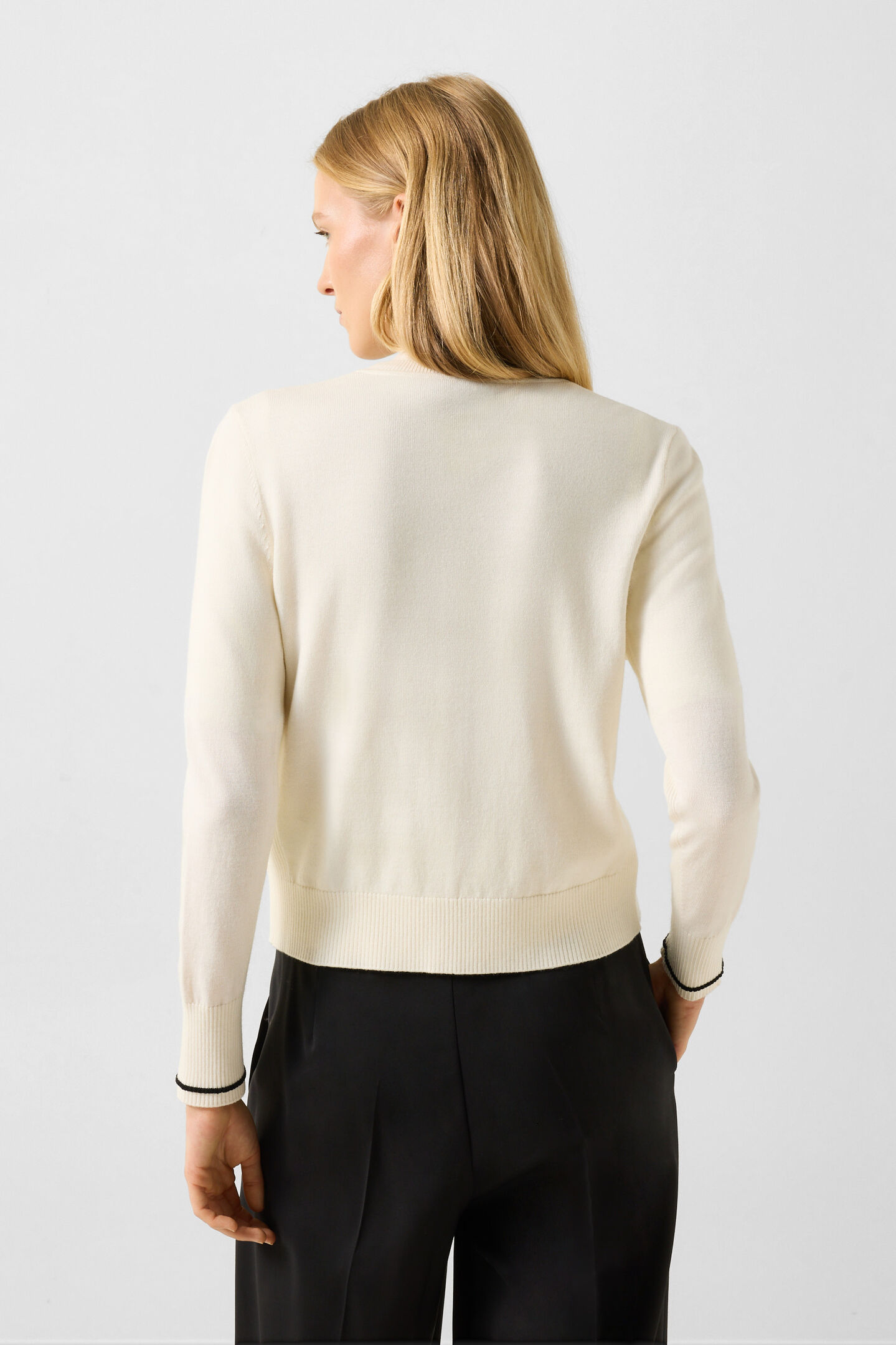 Schurwoll-Seiden-Strickjacke Azou Off-White