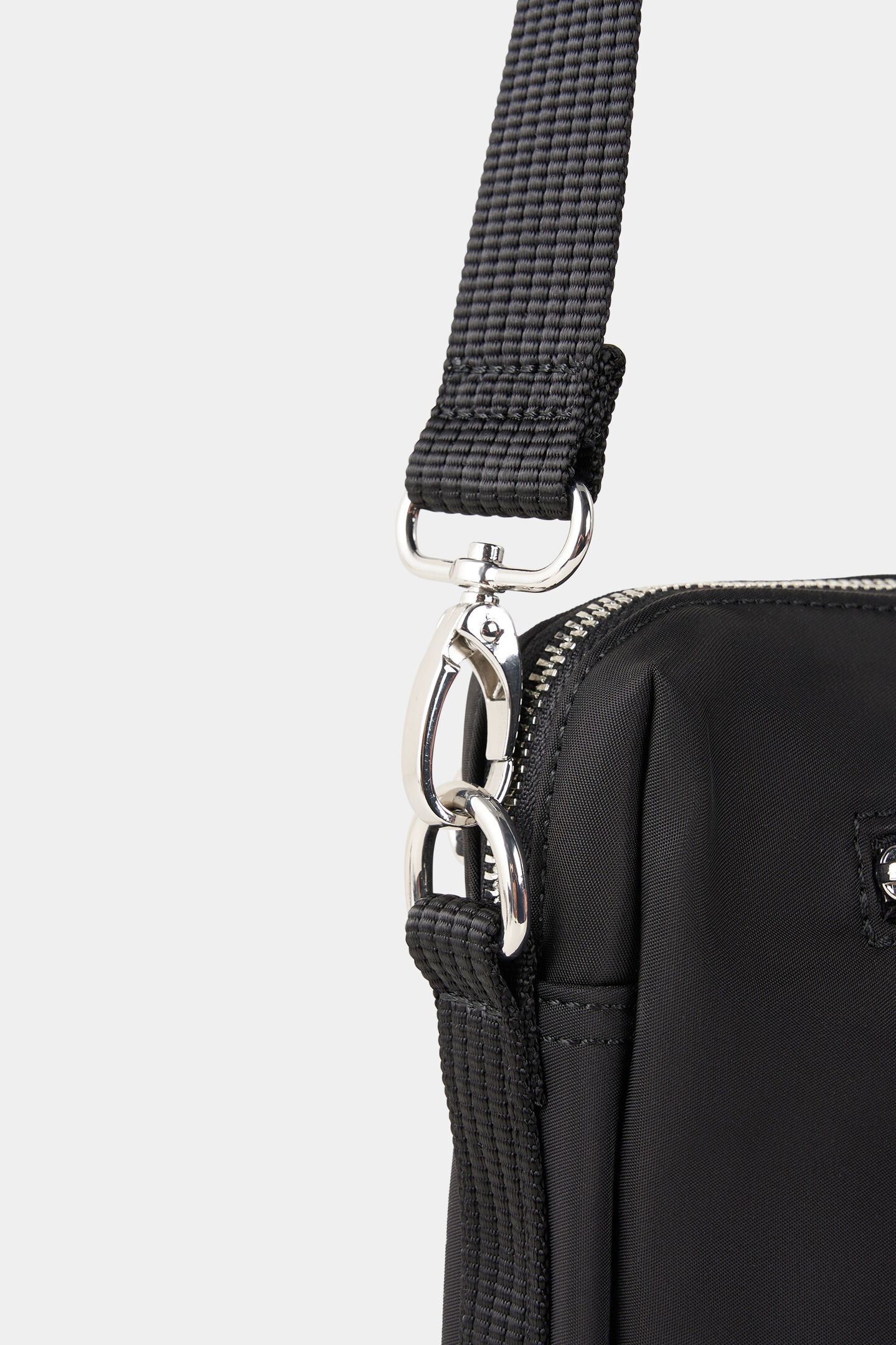 Verbier Play Pukie crossbody bag Black