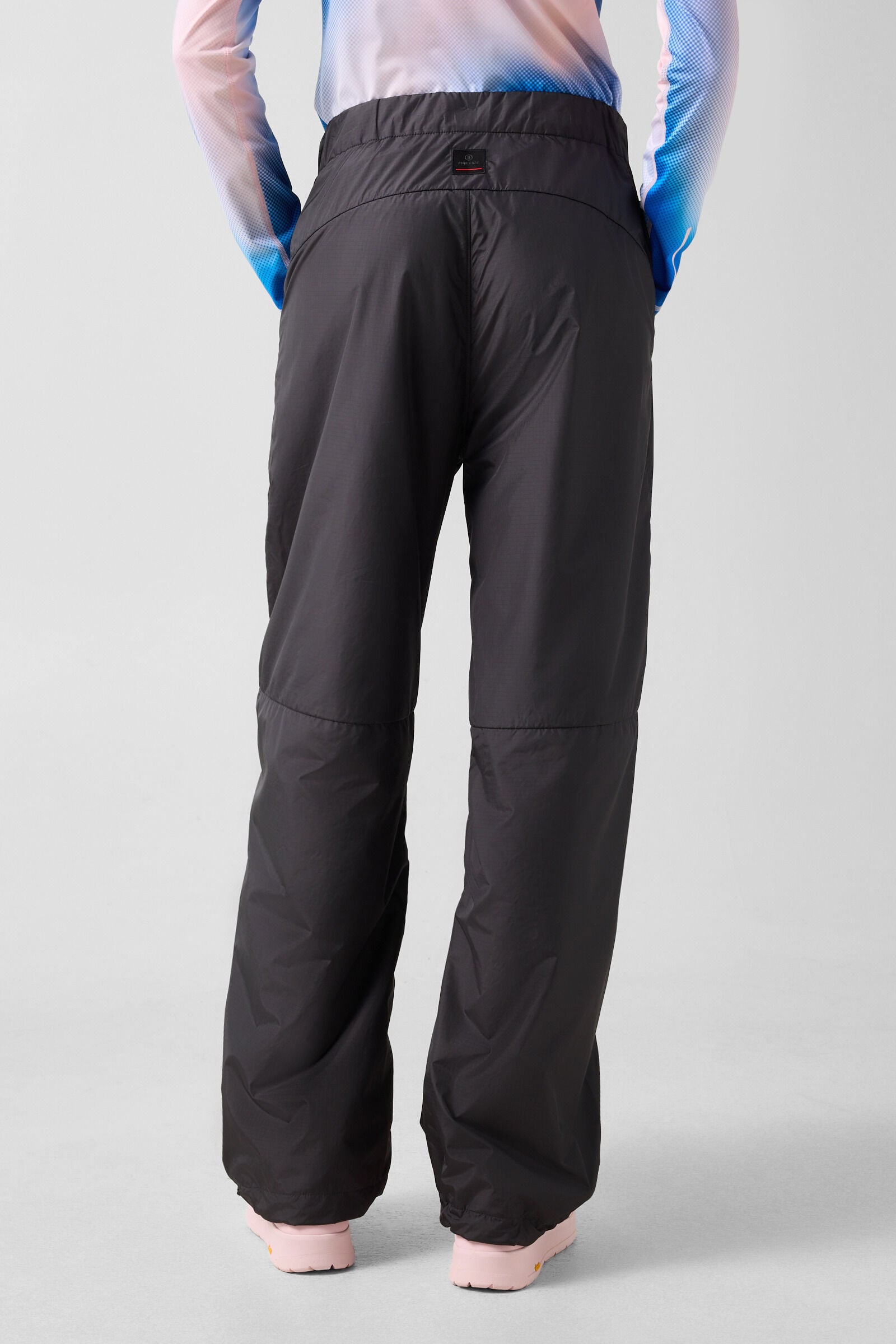 Deleen functional trousers Black