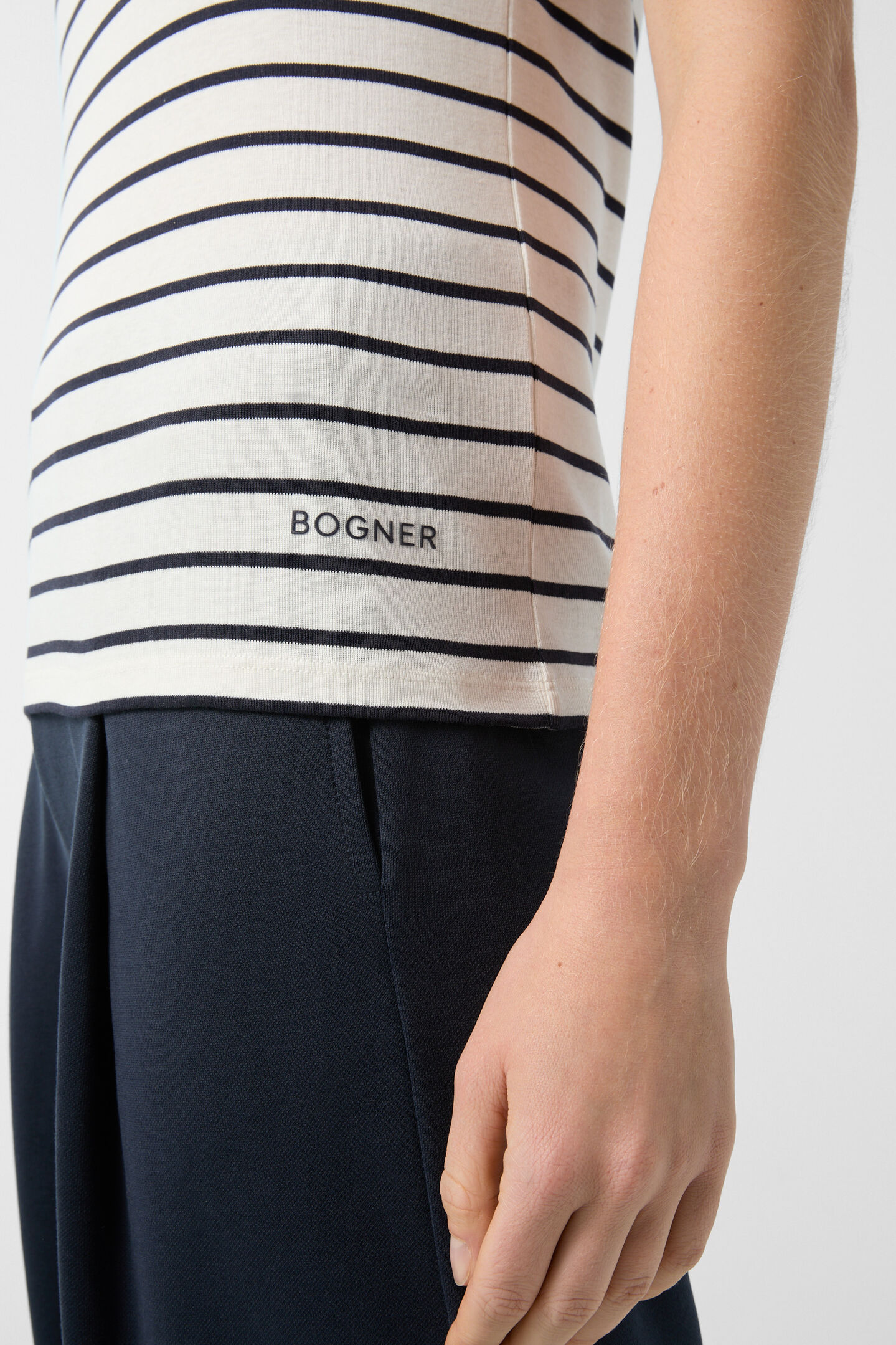 T-shirt Louna Off-white/navy blue