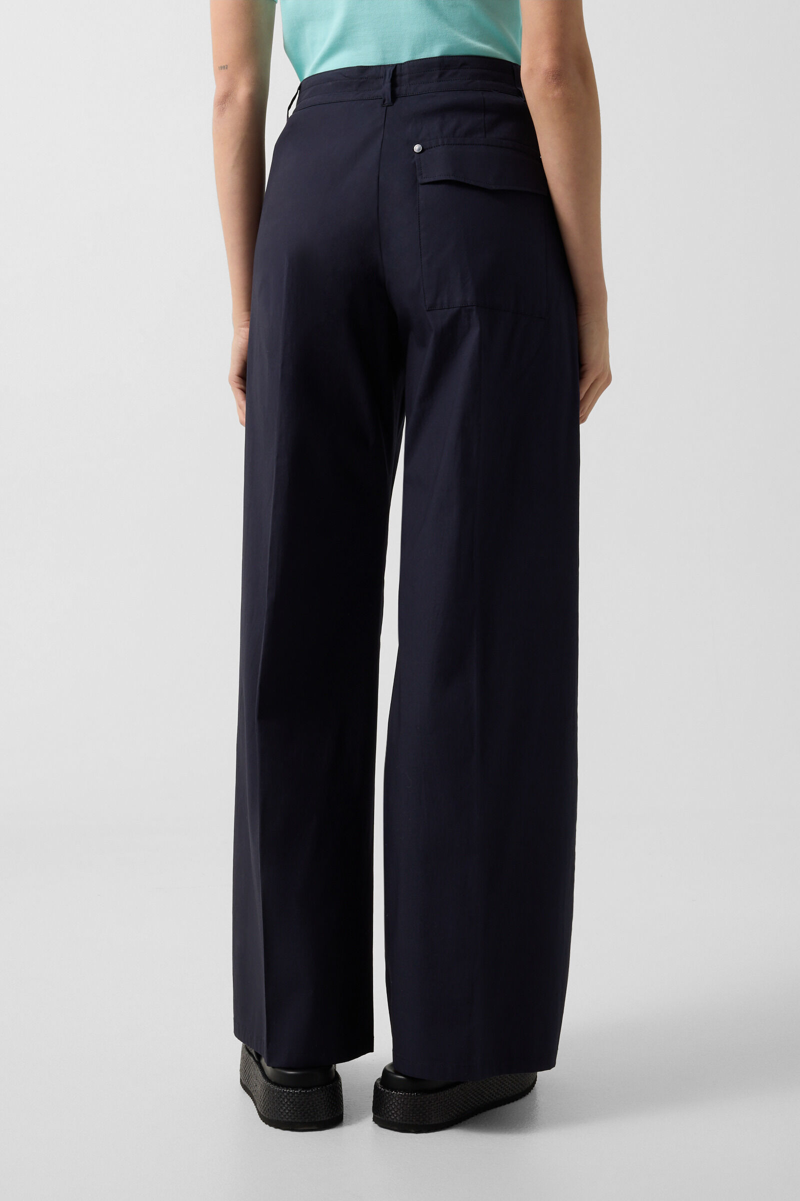 Pleated trousers Amy Navy blue