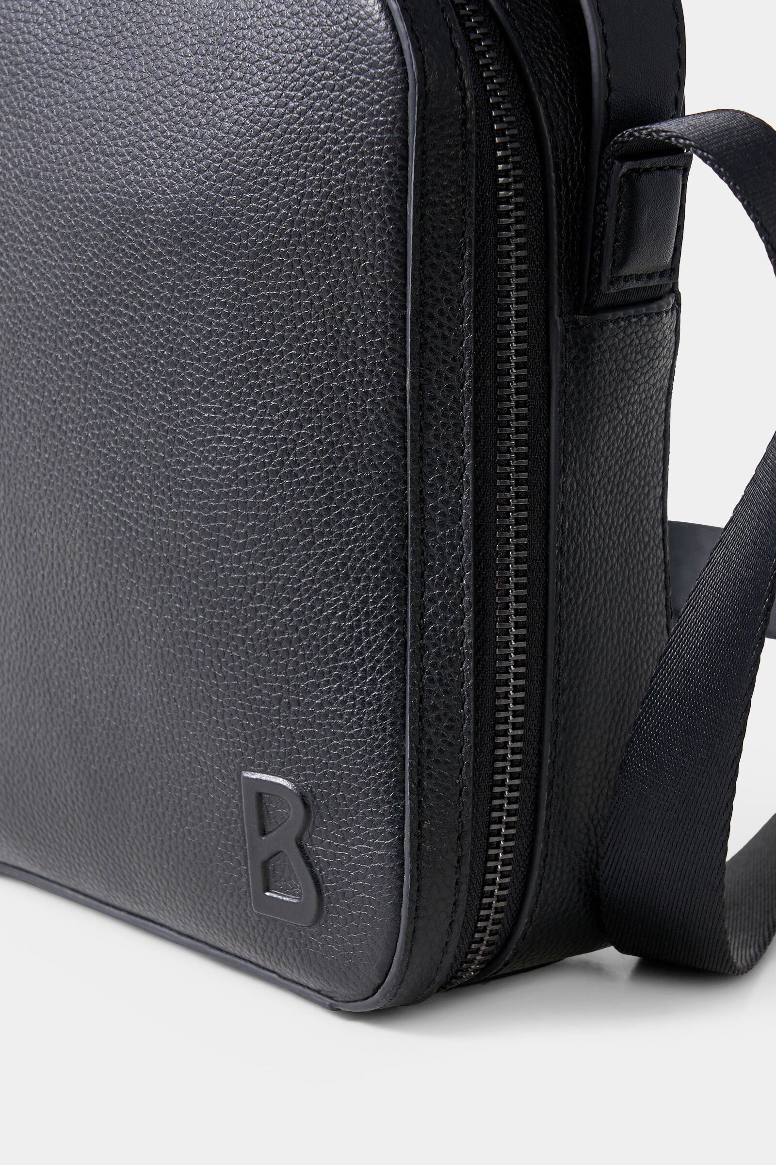 Schultertasche Kiroro Eugene Schwarz