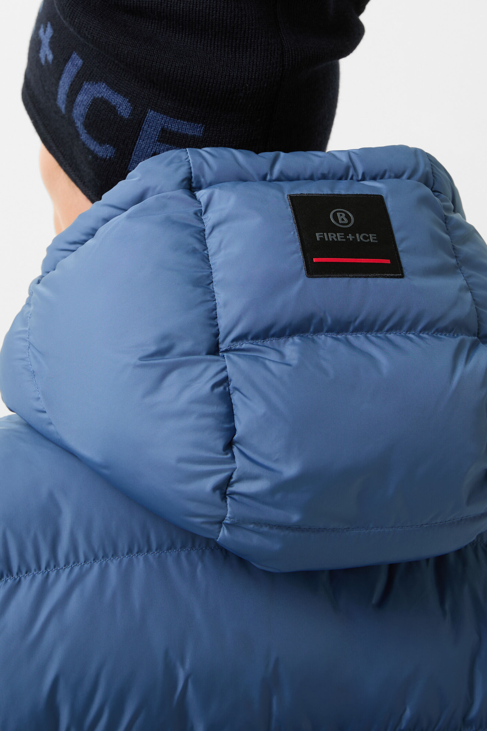 Howard quilted waistcoat Blue