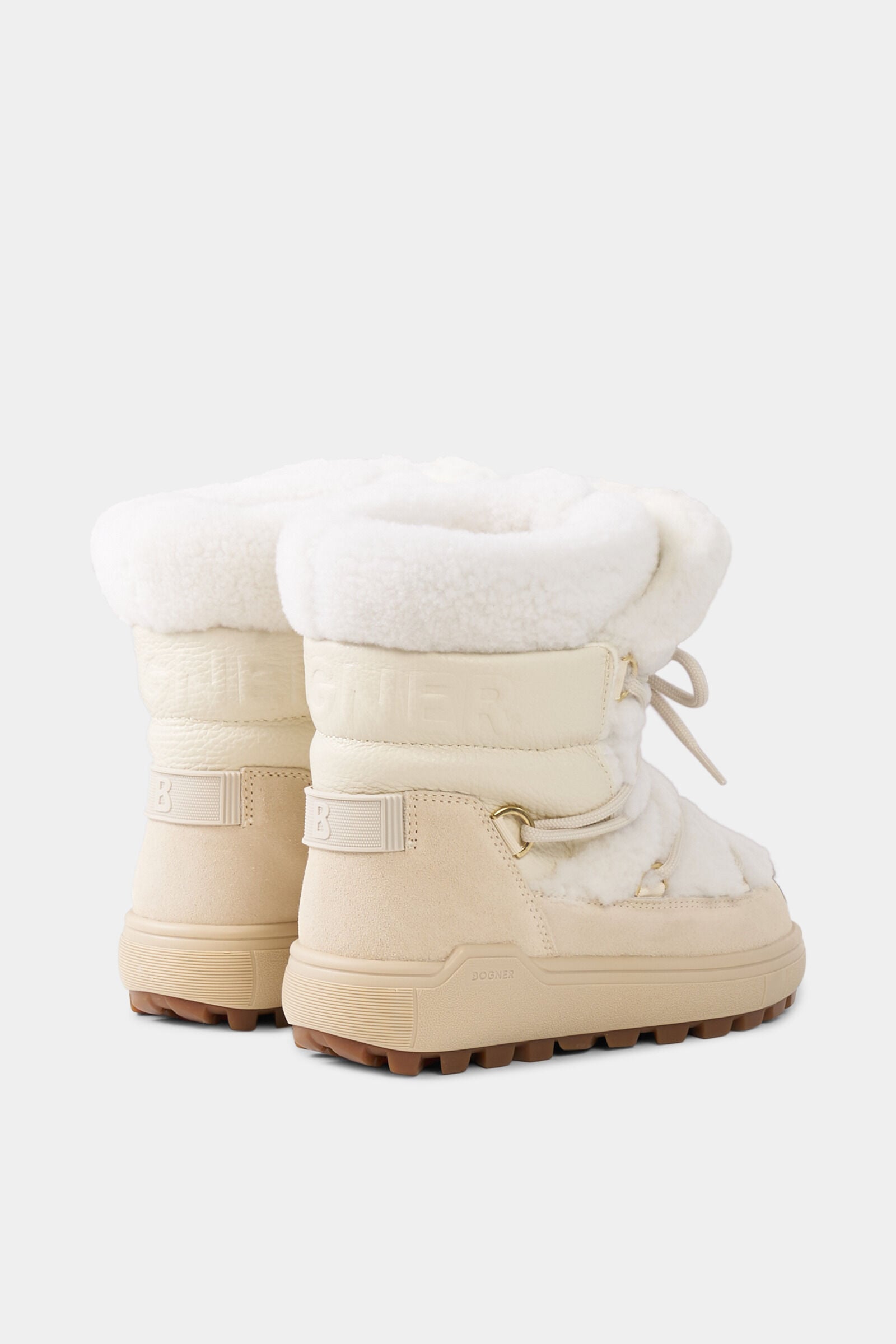 Chamonix Snow Boots with Spikes Off-White