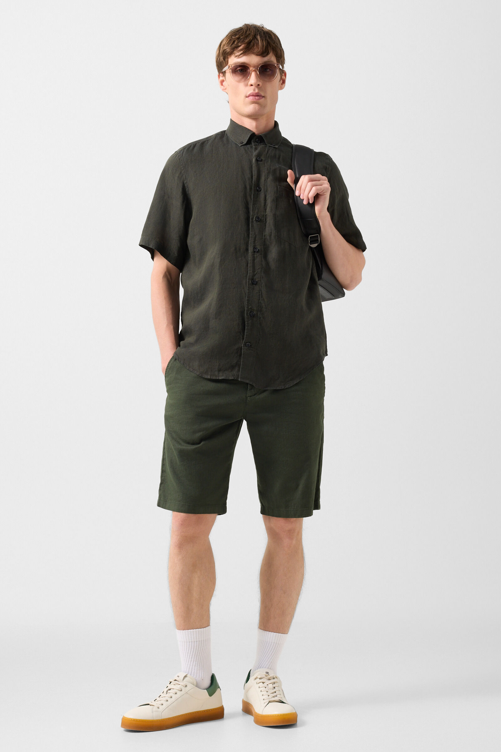 Leinen-Kurzarm-Hemd Lykos Oliv-Gr&uuml;n