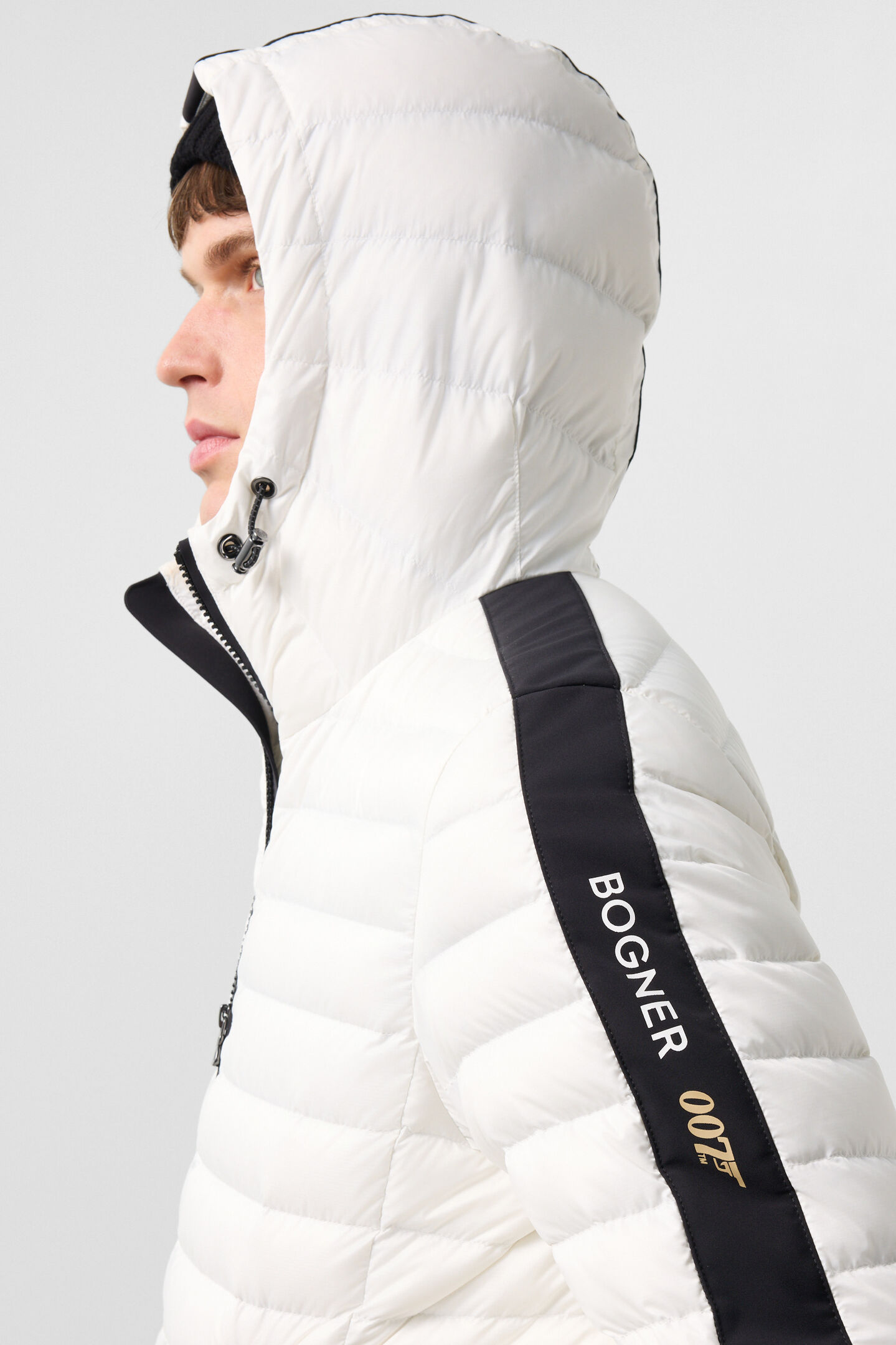 Bond mid-layer jacket White/Black