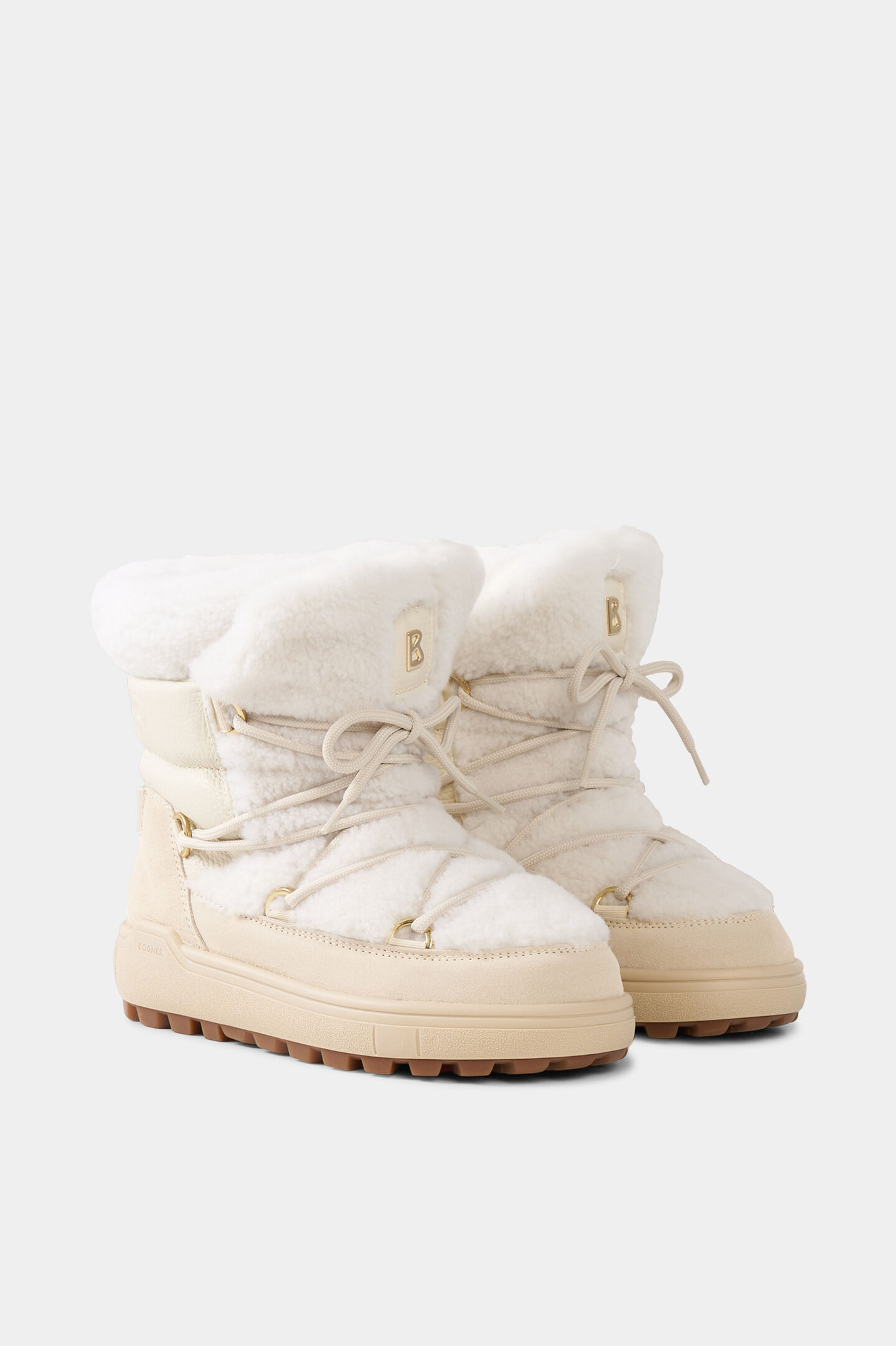 Chamonix Snow Boots with Spikes Off-White