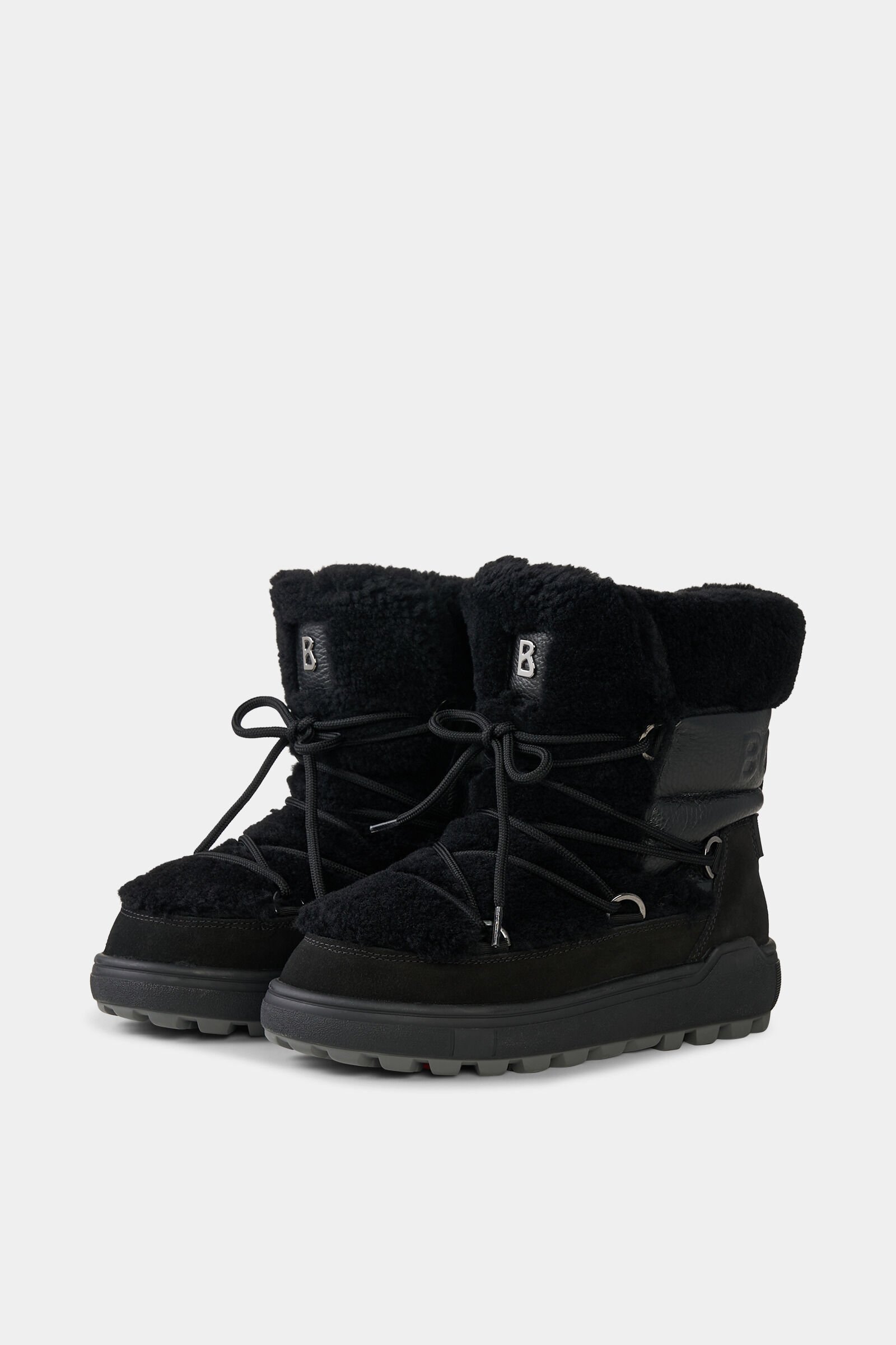 Chamonix snow boots with spikes Black