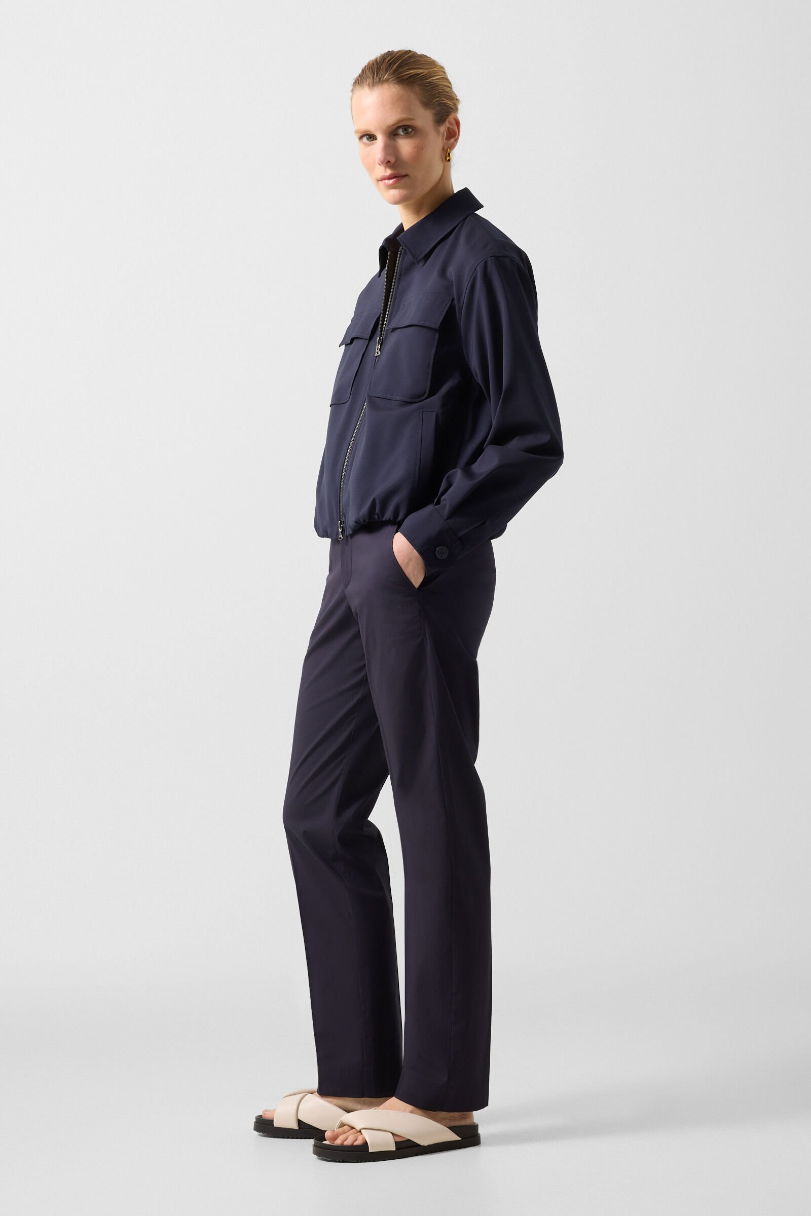 Pleated trousers Abbie Navy blue