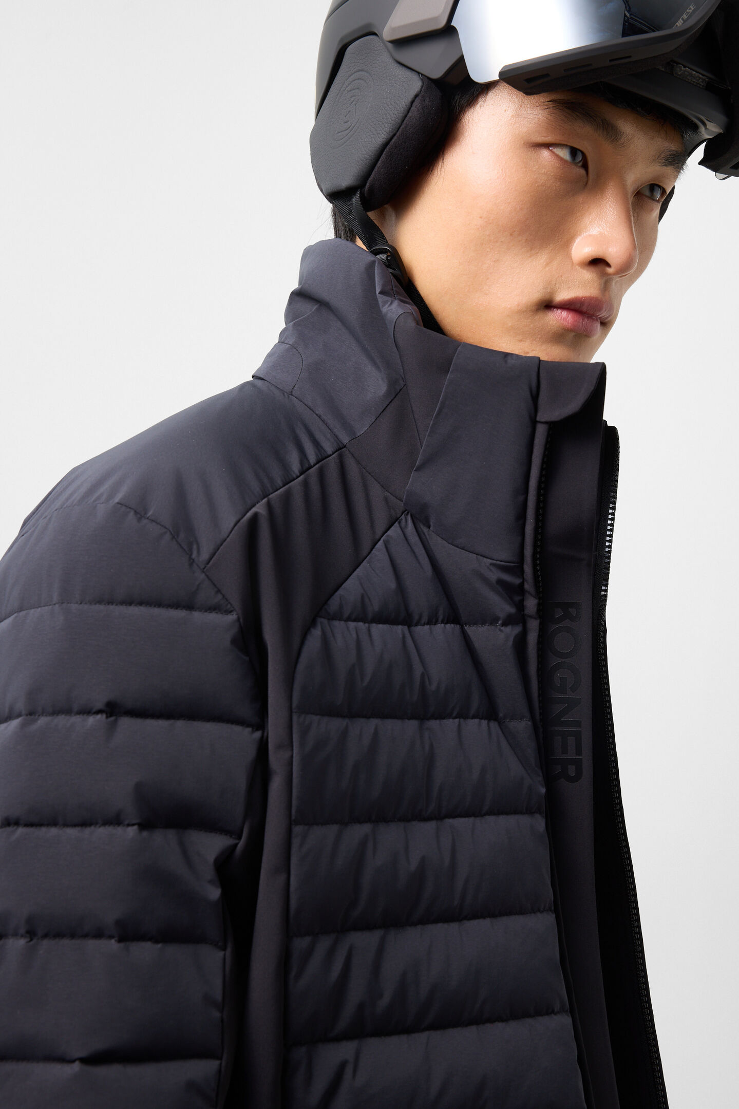 Hennik ski jacket Black