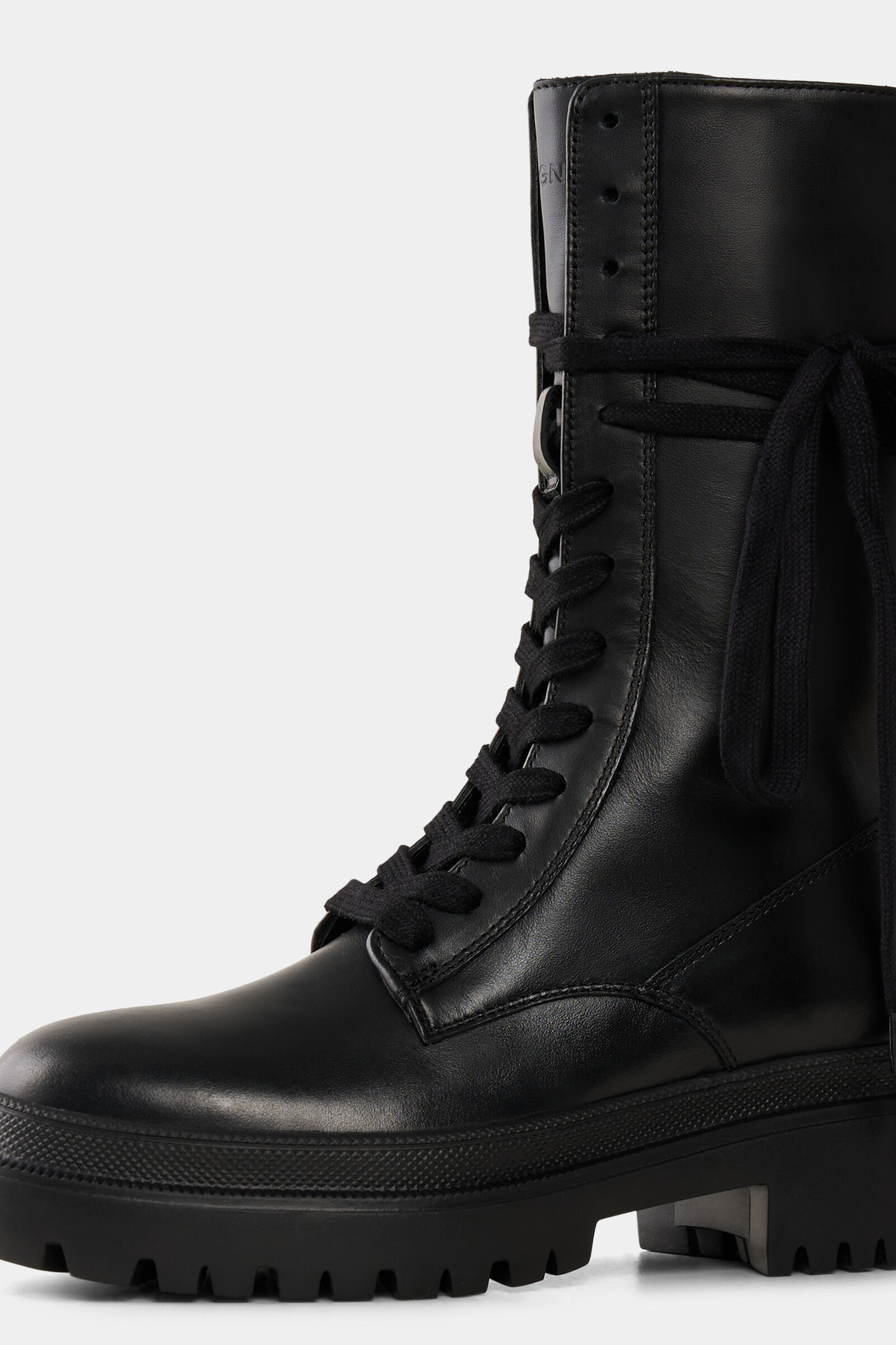 Nikkie high branded lace boots store