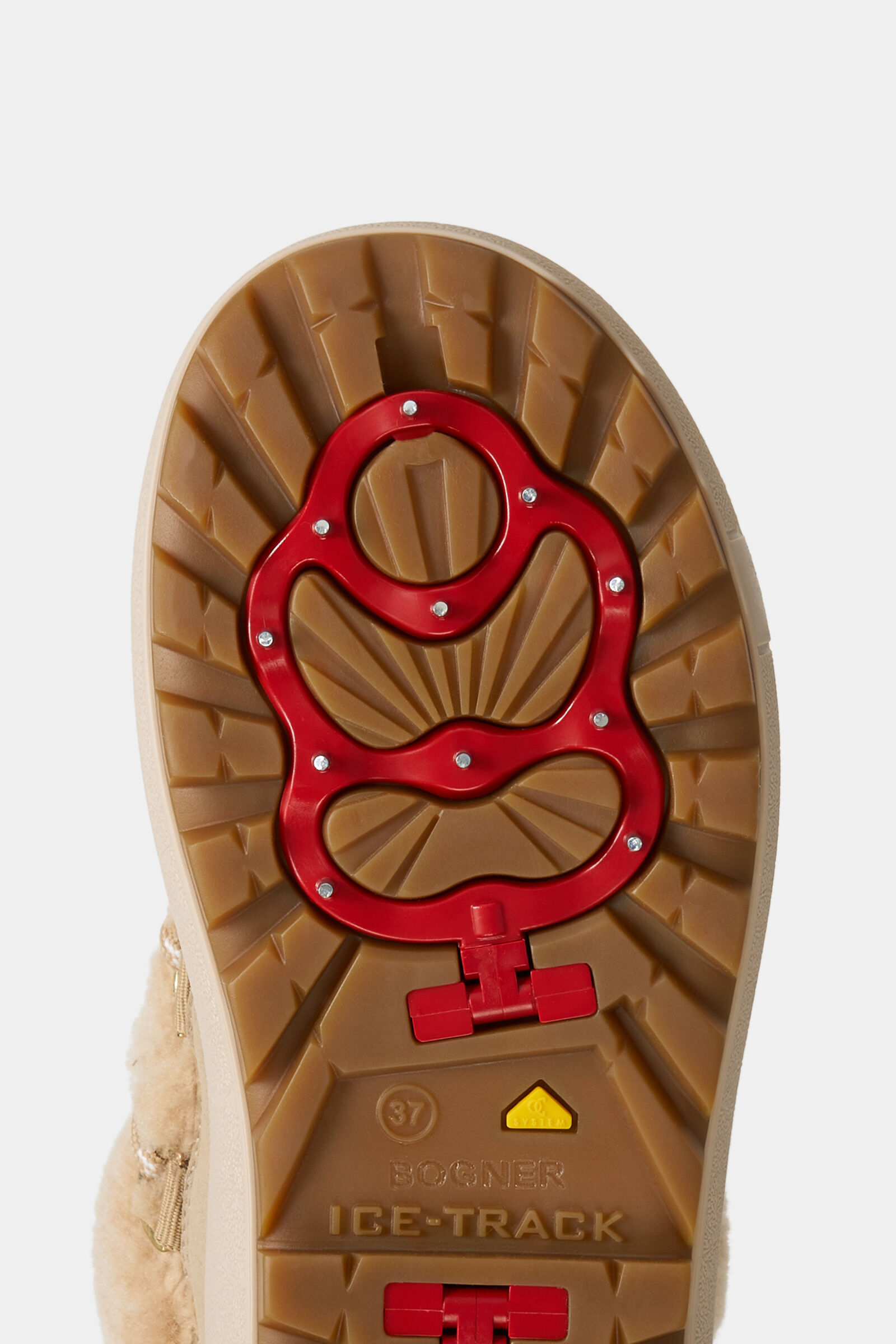 Low Boots Chamonix mit Spikes Beige