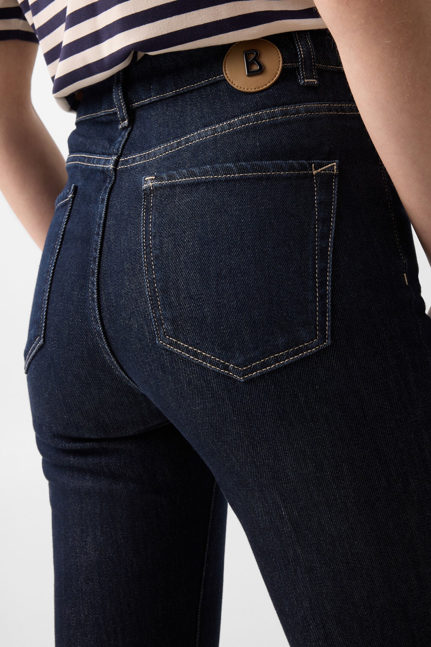 Flared fit jeans Devin Dark Denim Blue