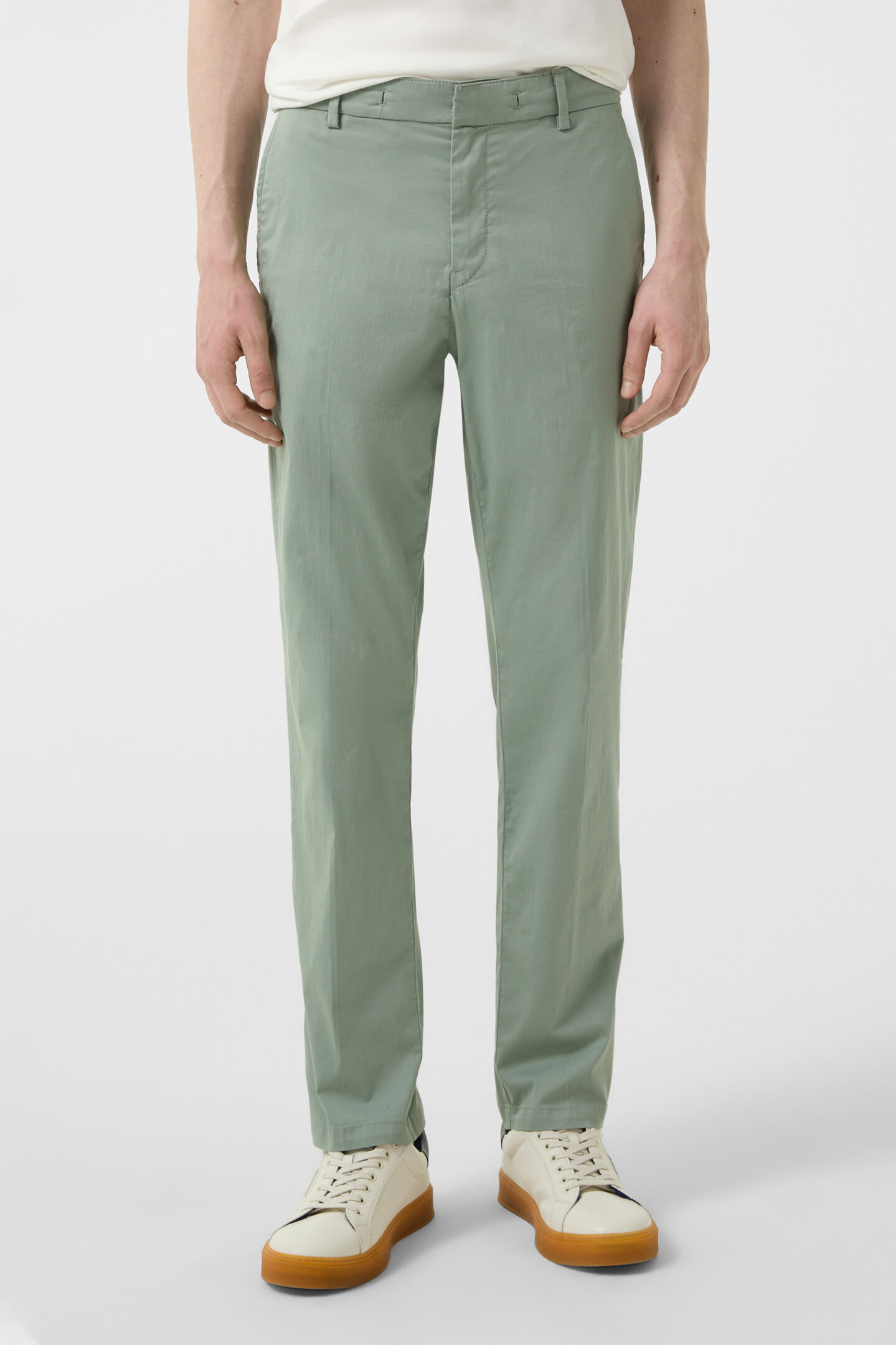 Chino Riley Bedrijf Eucalyptus