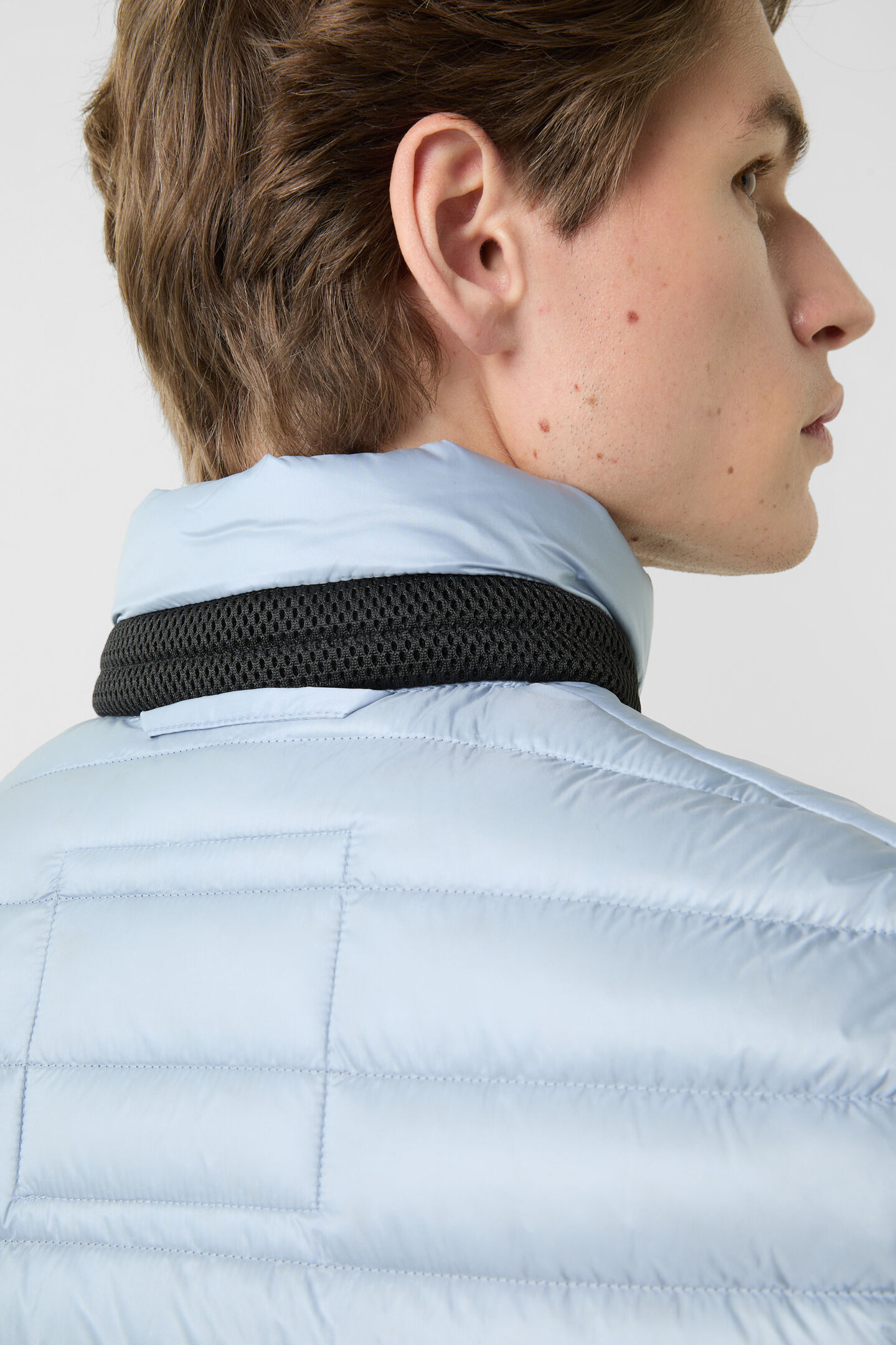 Lasse lightweight down vest Light blue