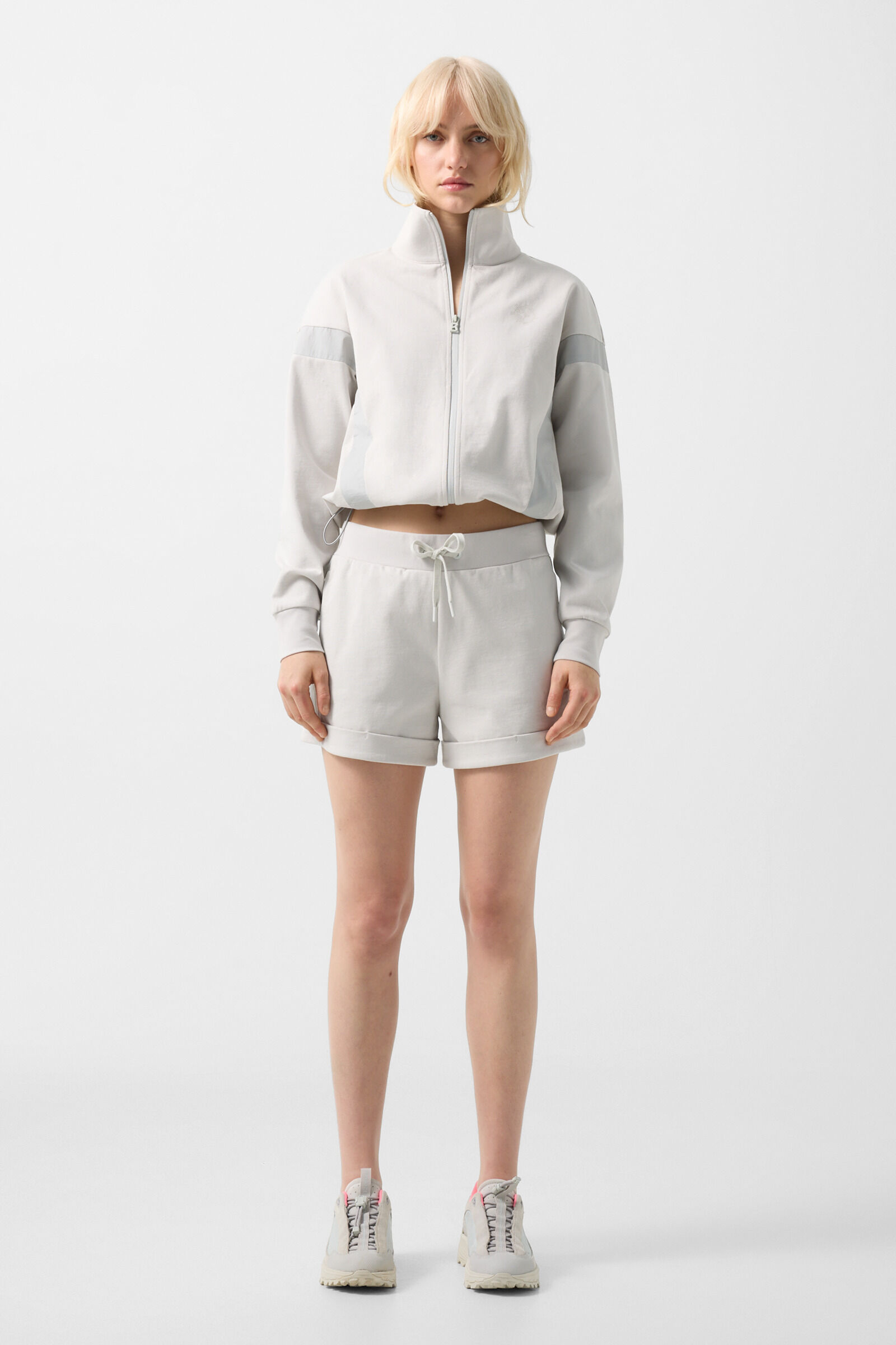 Sweatshorts Lahela Hellgrau