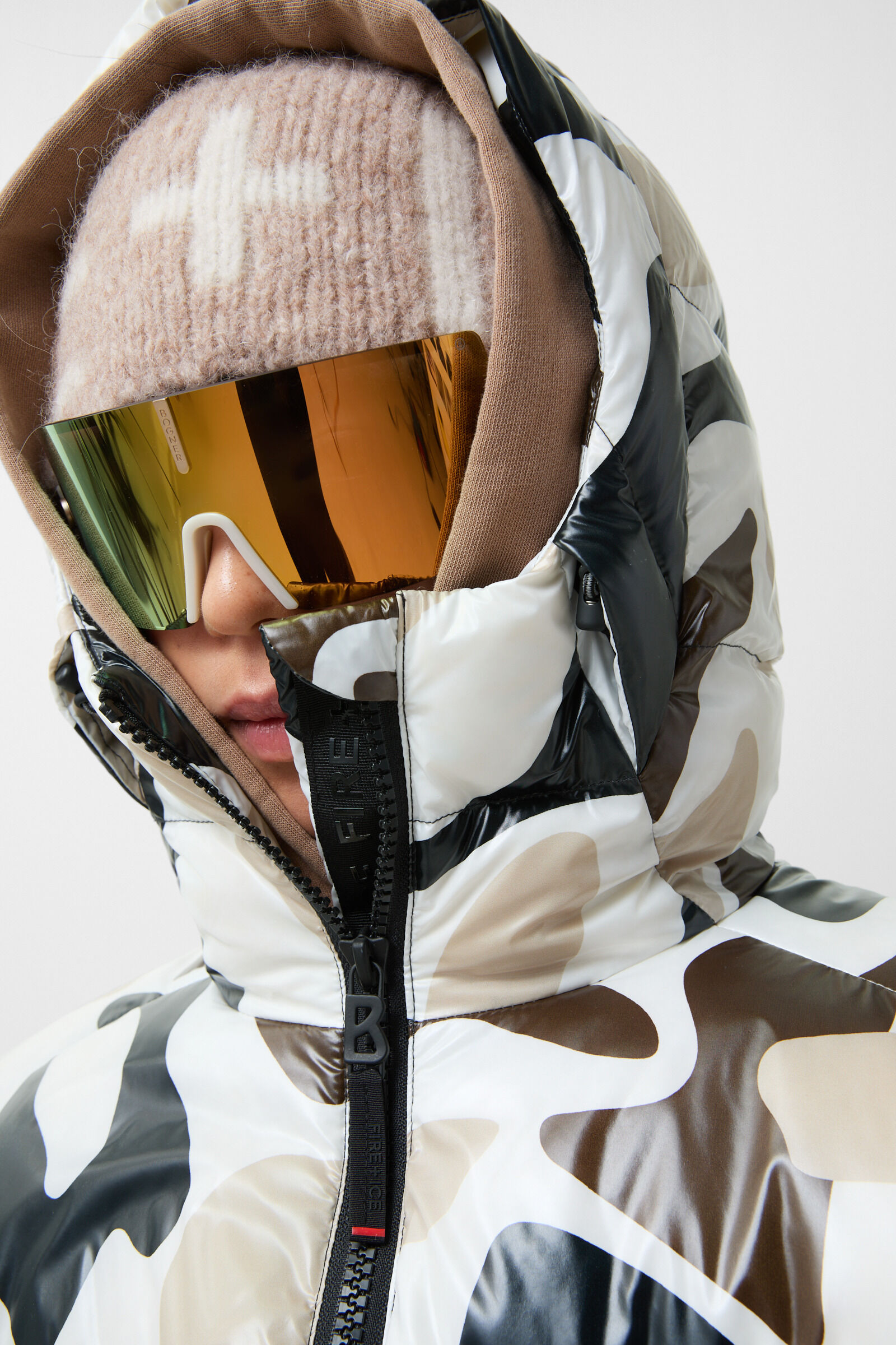 Vally down jacket Beige/black/brown