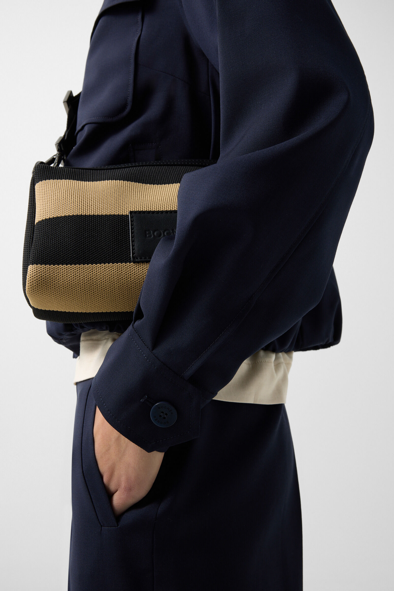 Vaduz Mala shoulder bag Black/beige