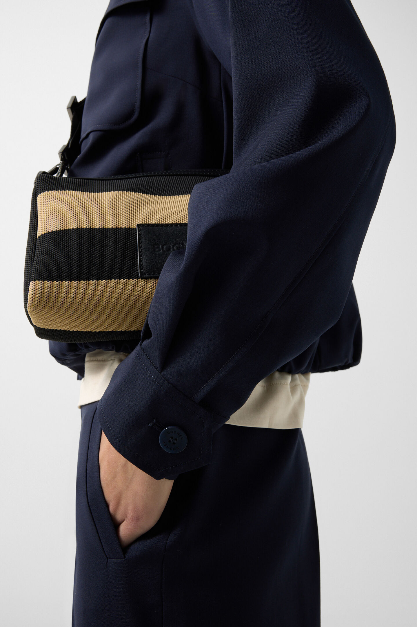 Vaduz Mala shoulder bag Black/beige