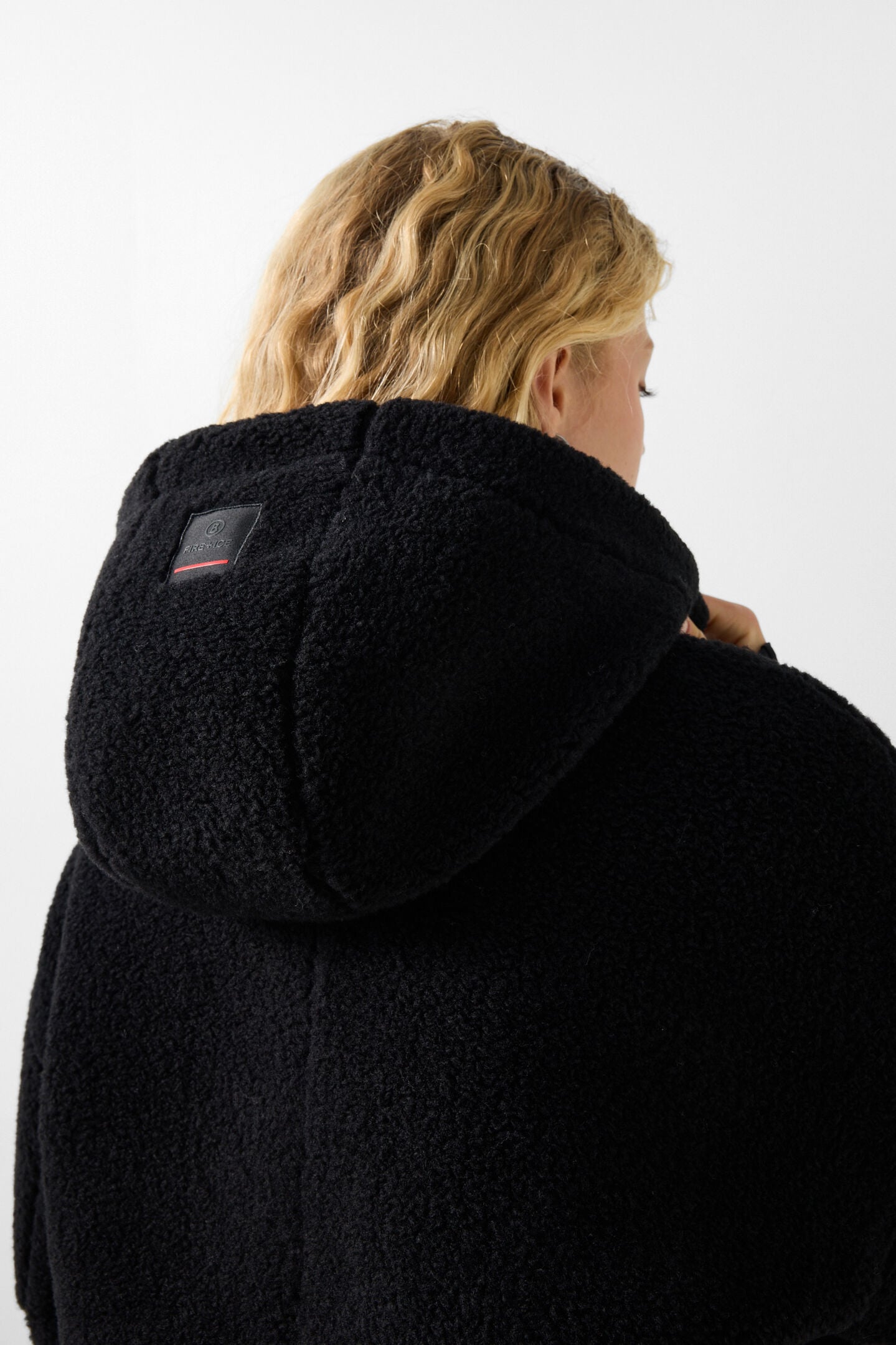 Naera Mid-Layer teddy jacket Black