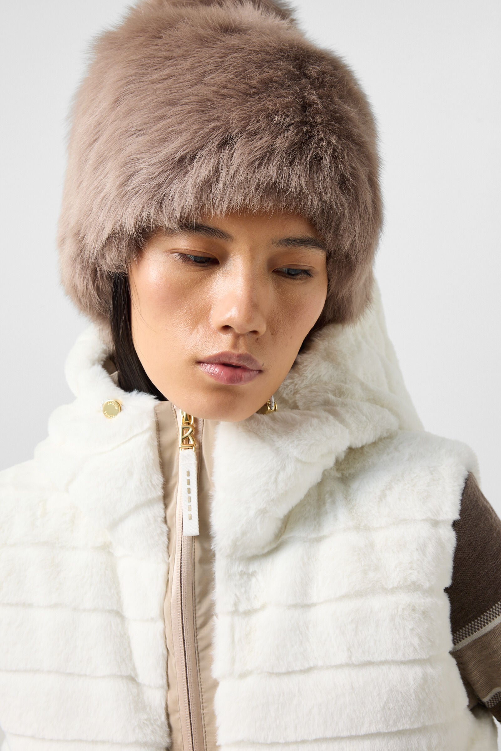 Manda faux fur down waistcoat Off-white/beige