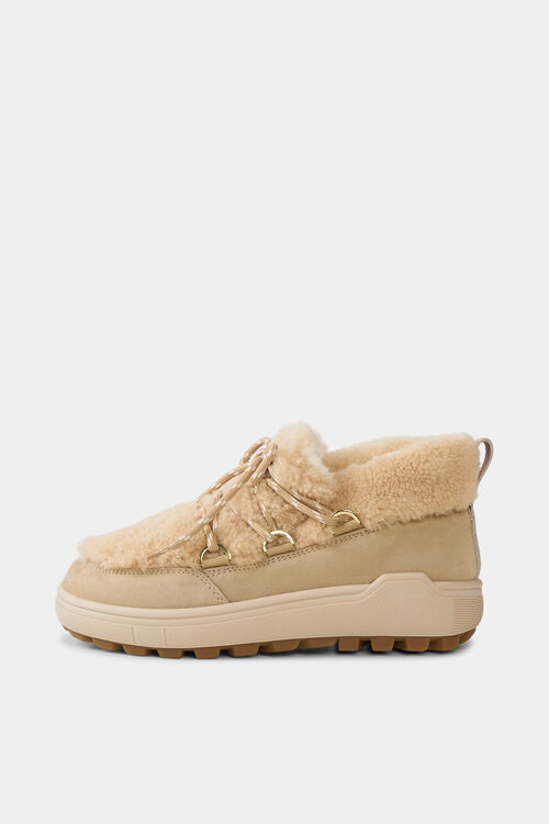 Low boots Chamonix with spikes Beige