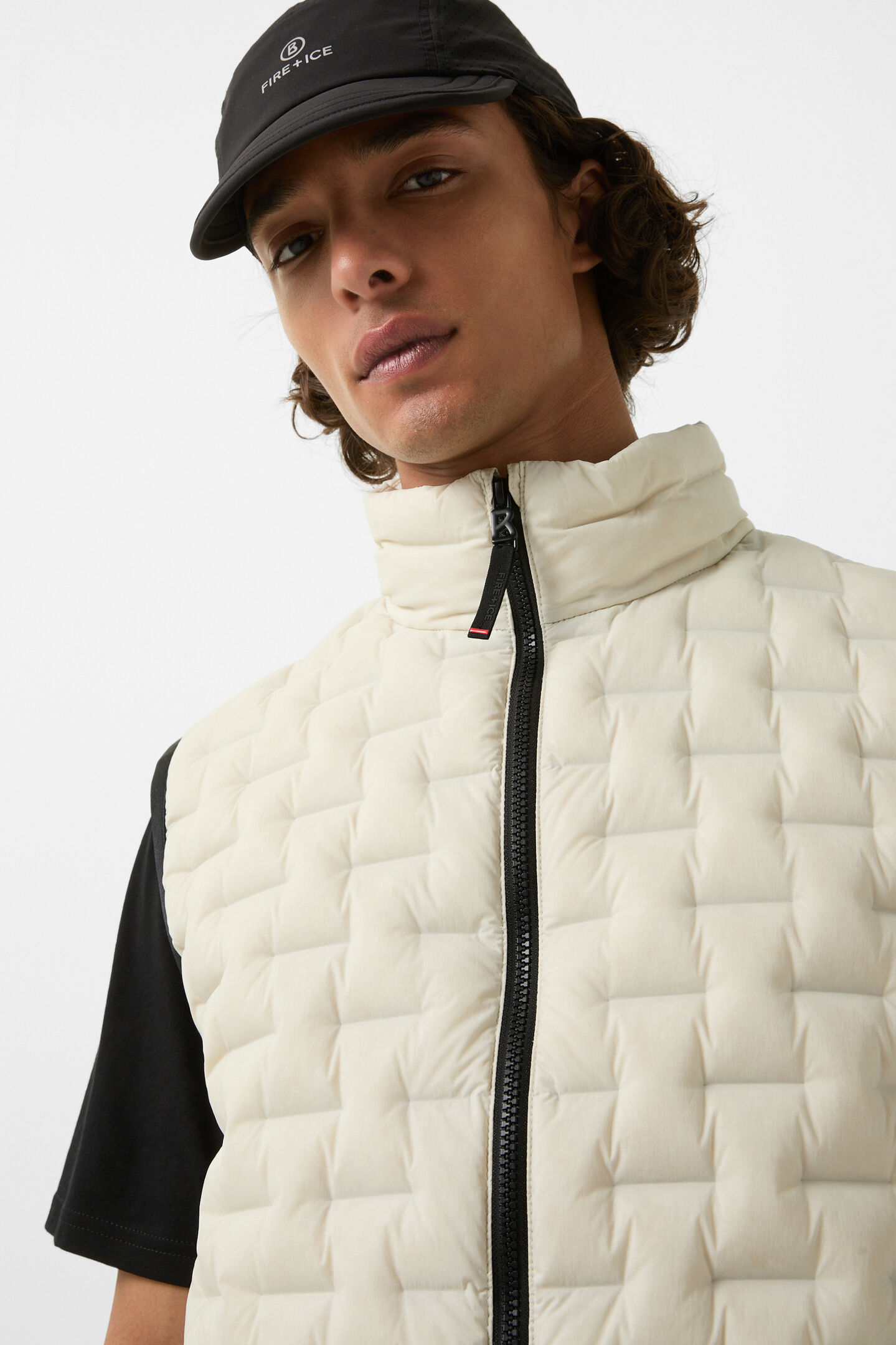 Gabriel lightweight down waistcoat Sand