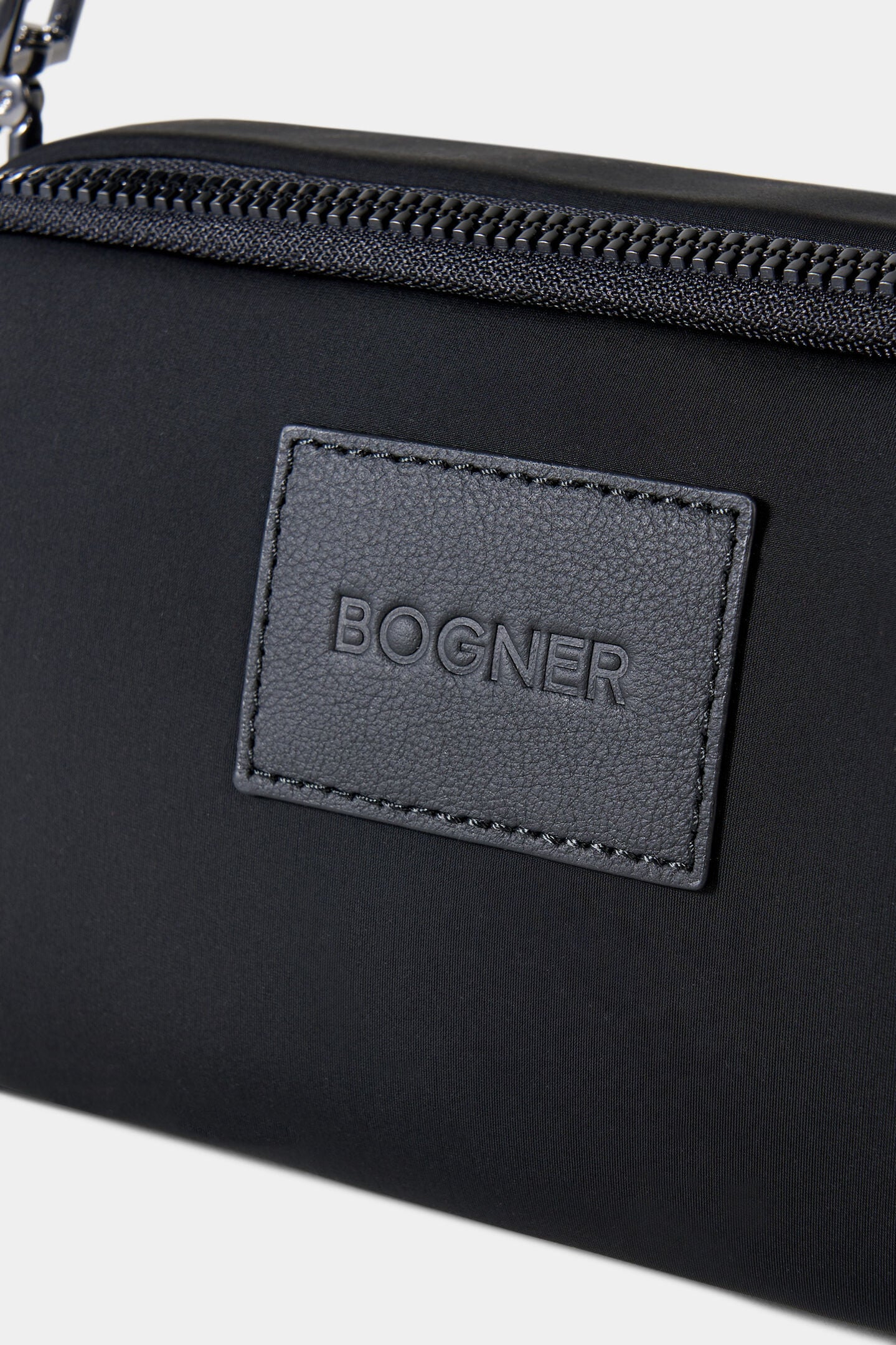 Schultertasche Alvier Avy Schwarz