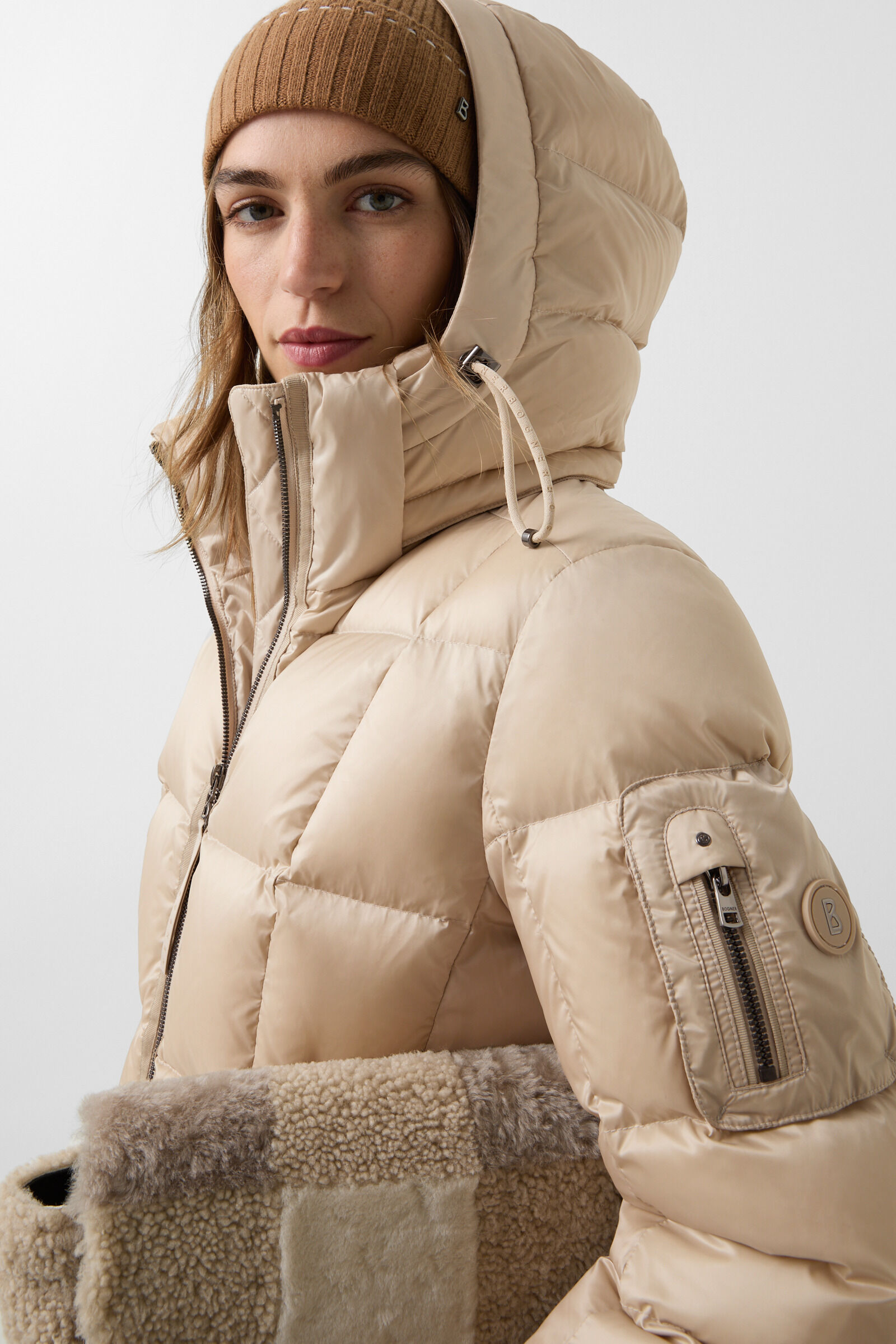 Feline down jacket Beige