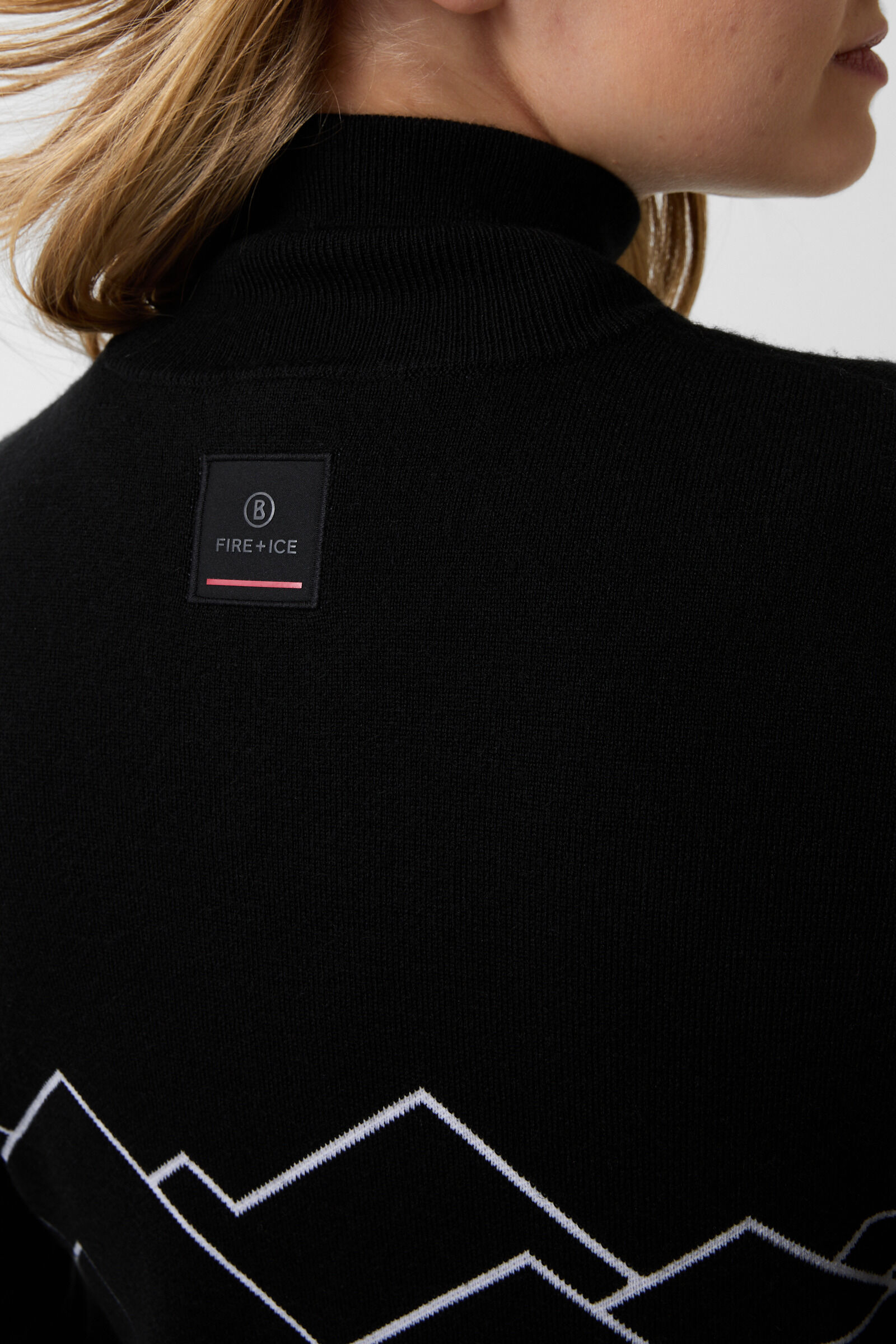 Knitted troyer Azra Black