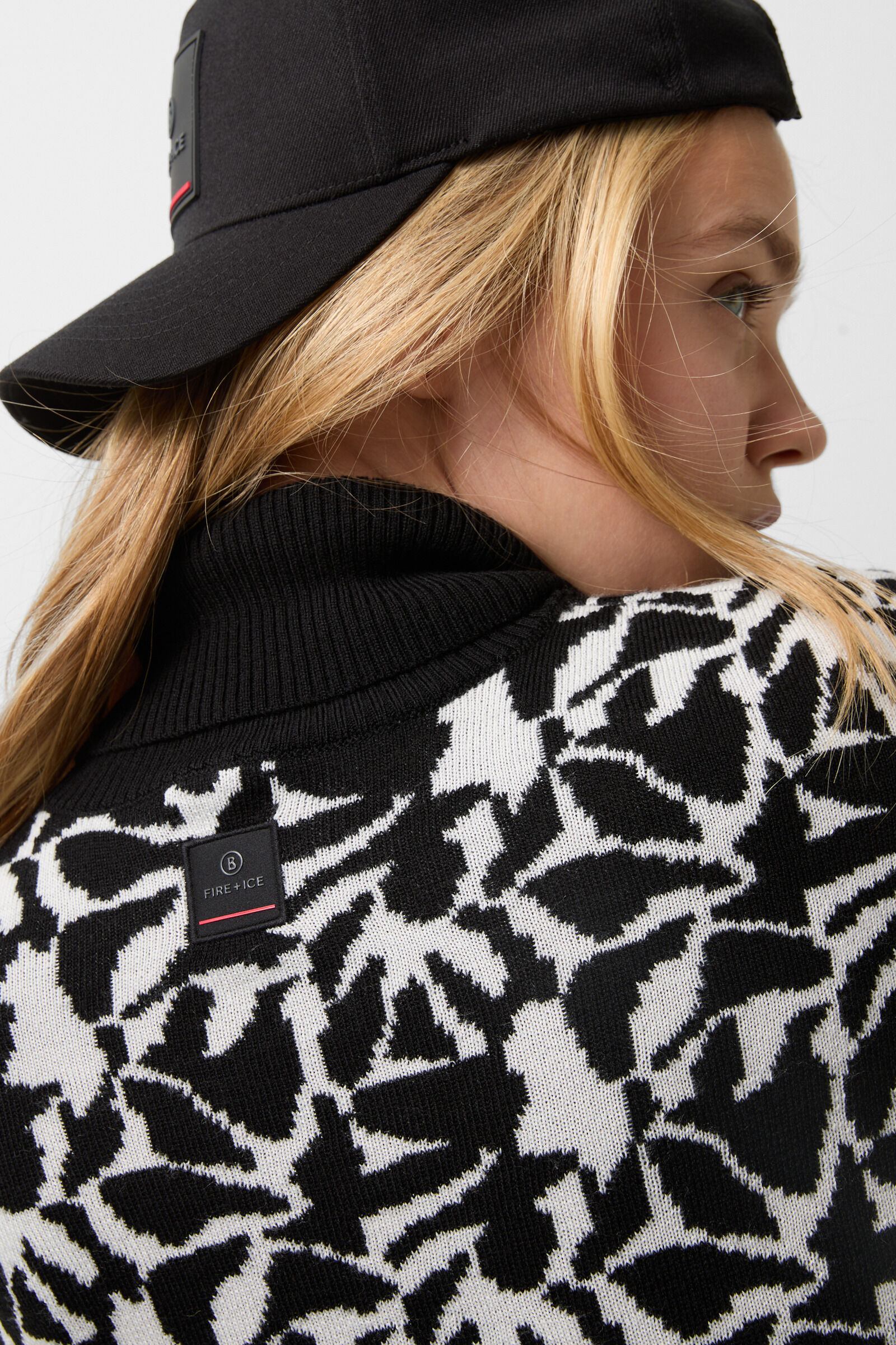 Jacquard jumper Maira Black/white