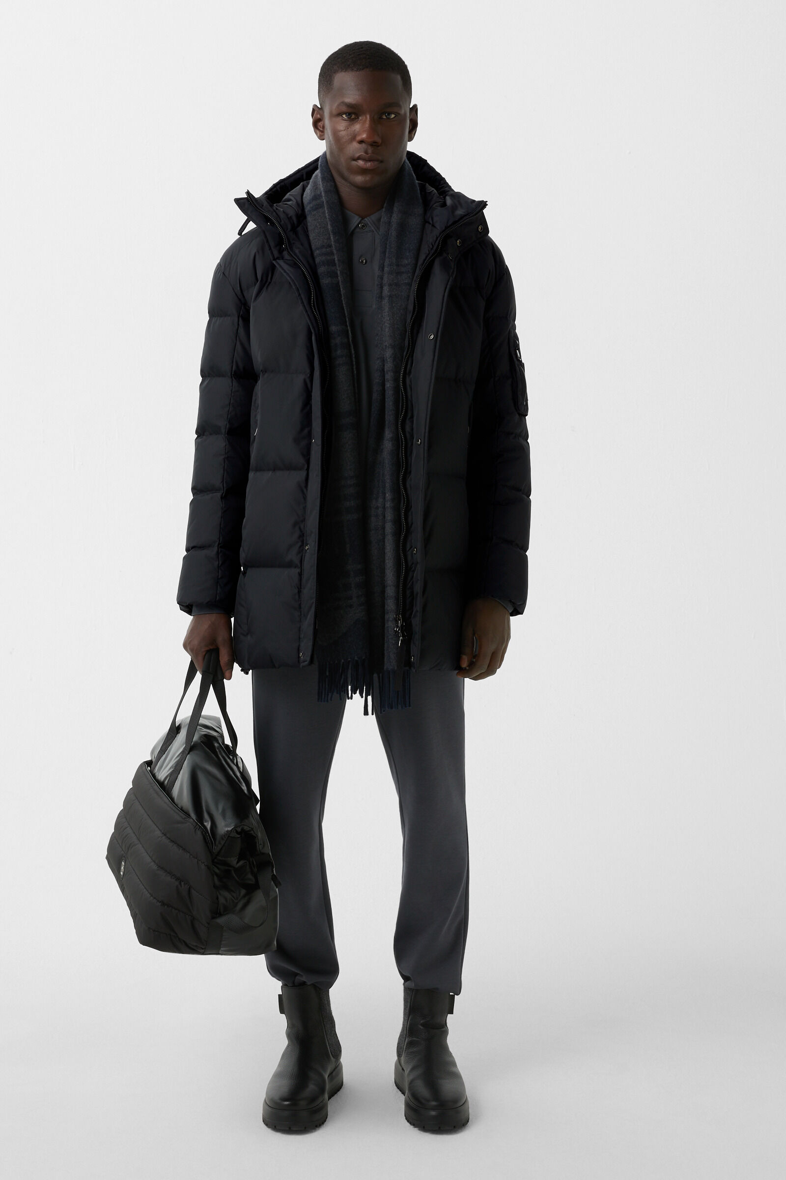 Jones down short coat Black