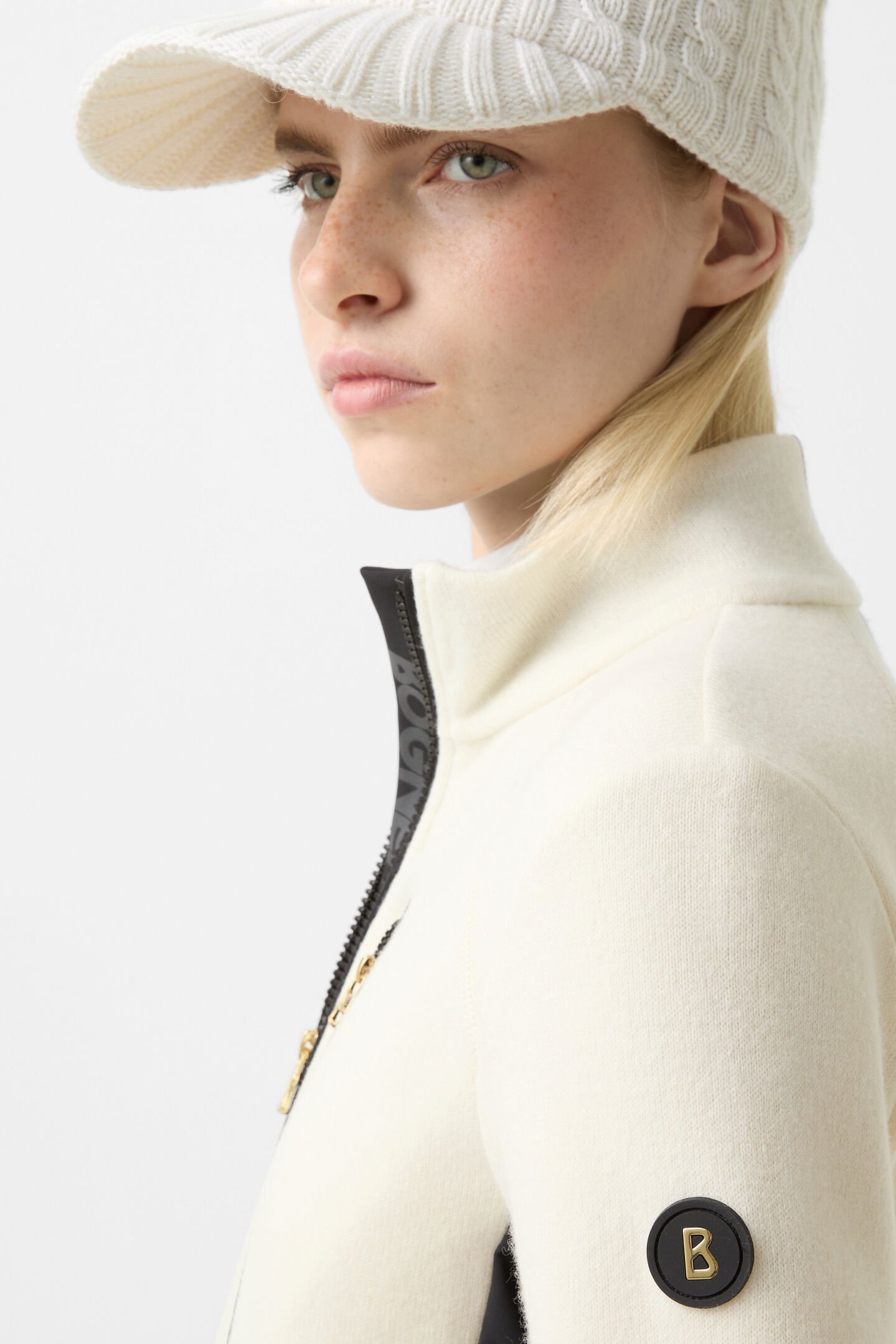 Mid Layer Charlot Off-White/Schwarz