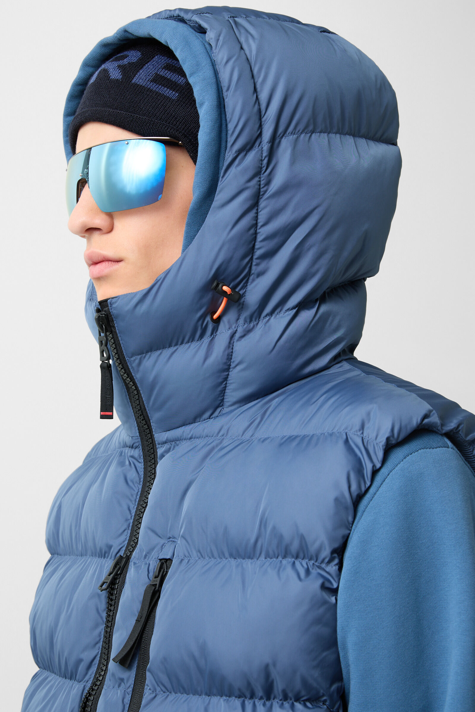 Howard quilted waistcoat Blue