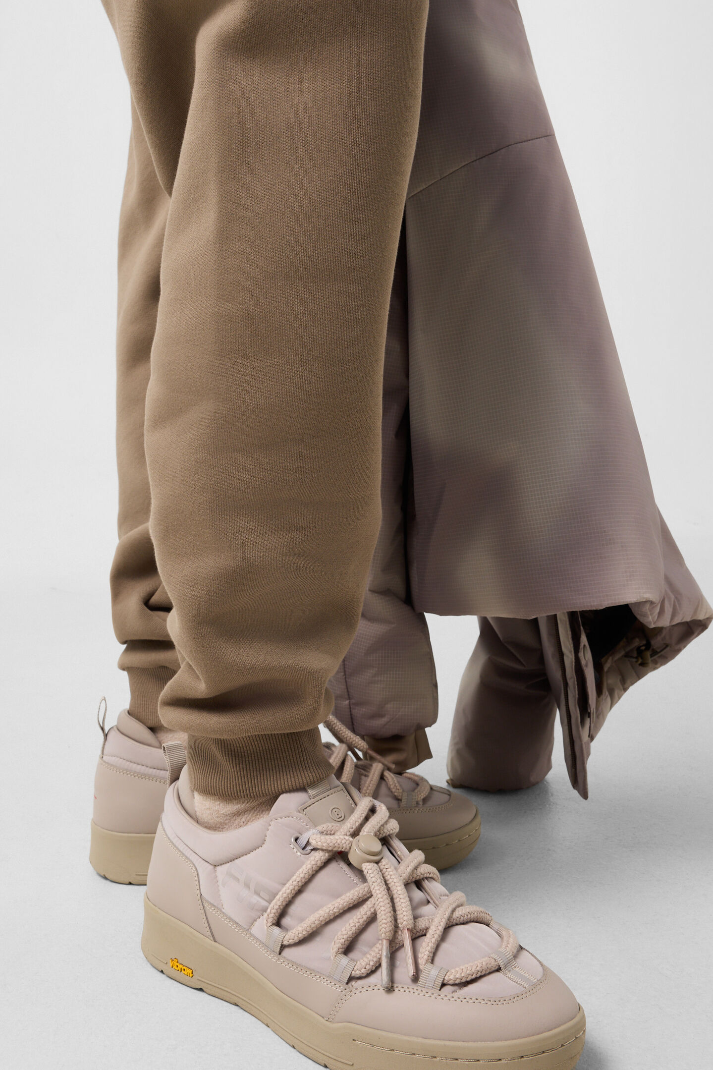 Baumwoll-Sweatpants Fadi Taupe