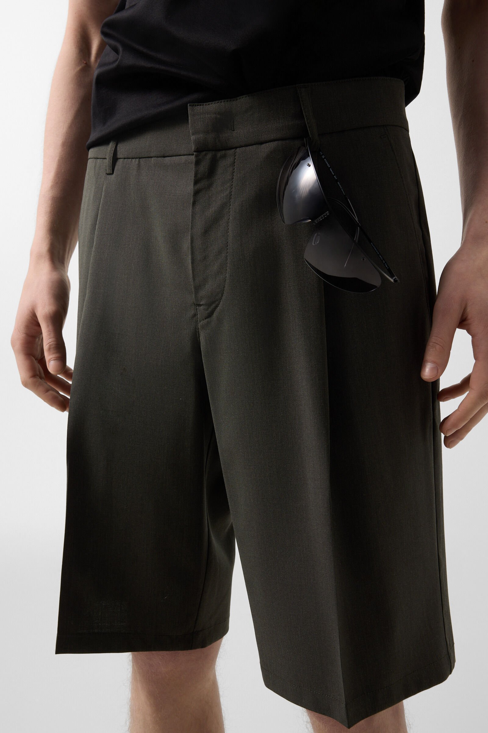 Johny pleated shorts Olive green