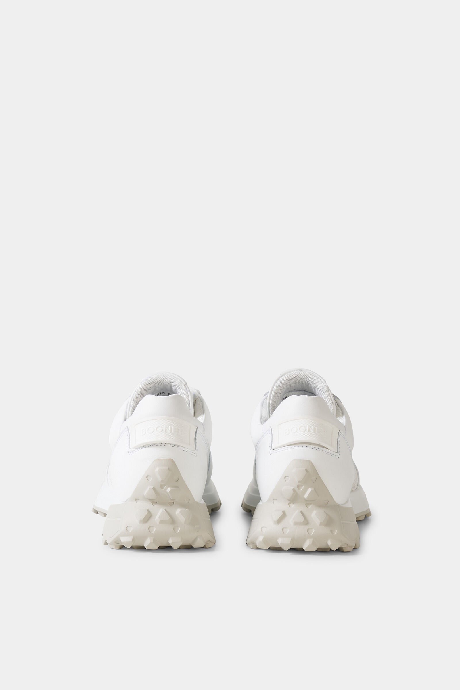 Charlotte trainers White