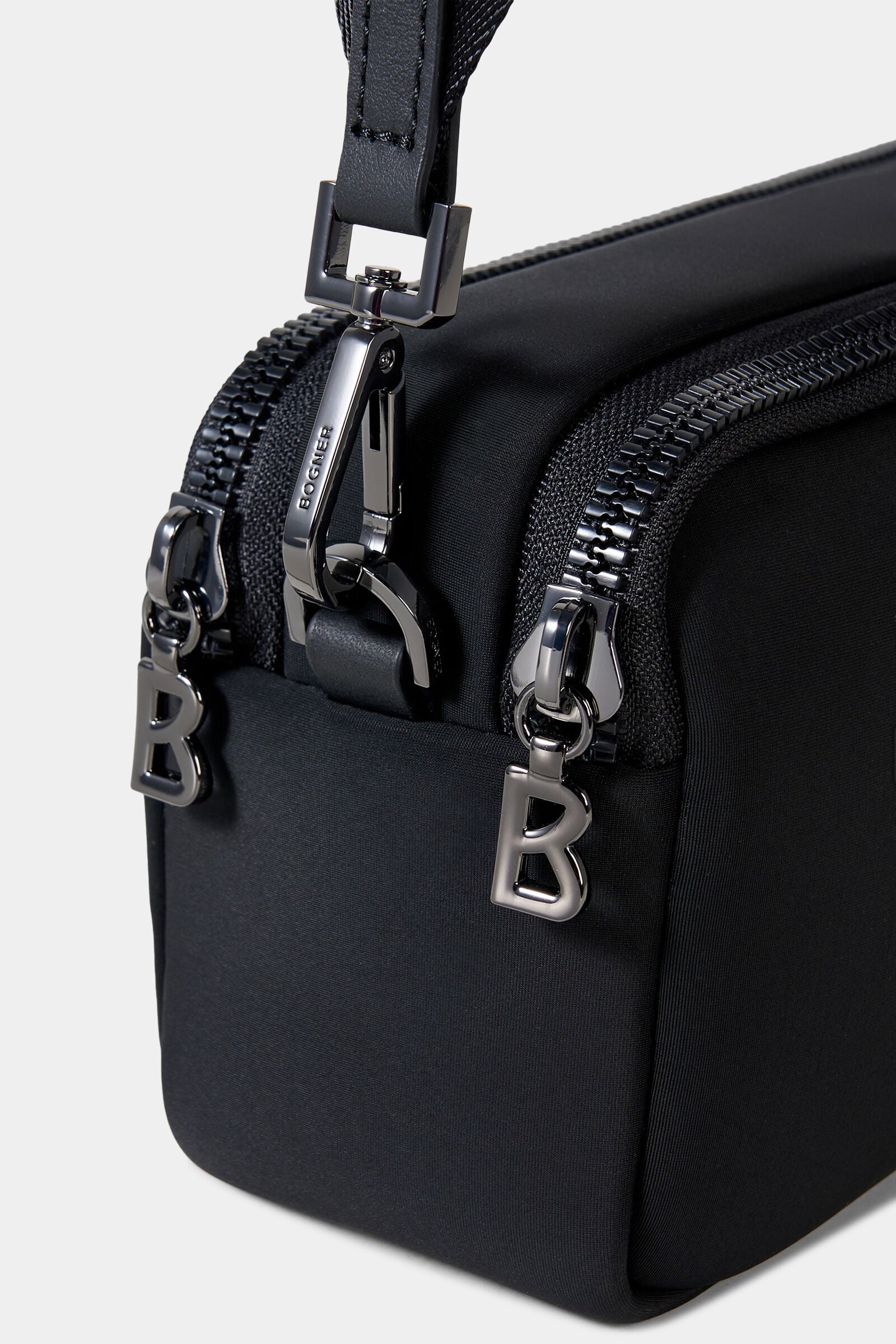 Schultertasche Alvier Avy Schwarz