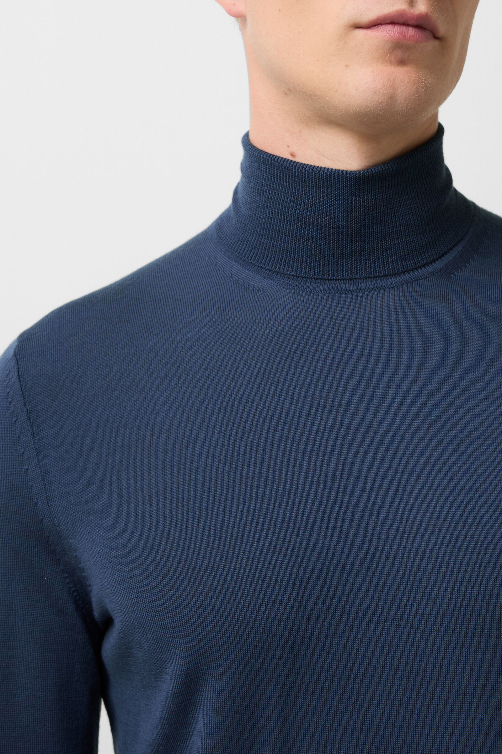 Pull &agrave; col roul&eacute; Gordon Bleu