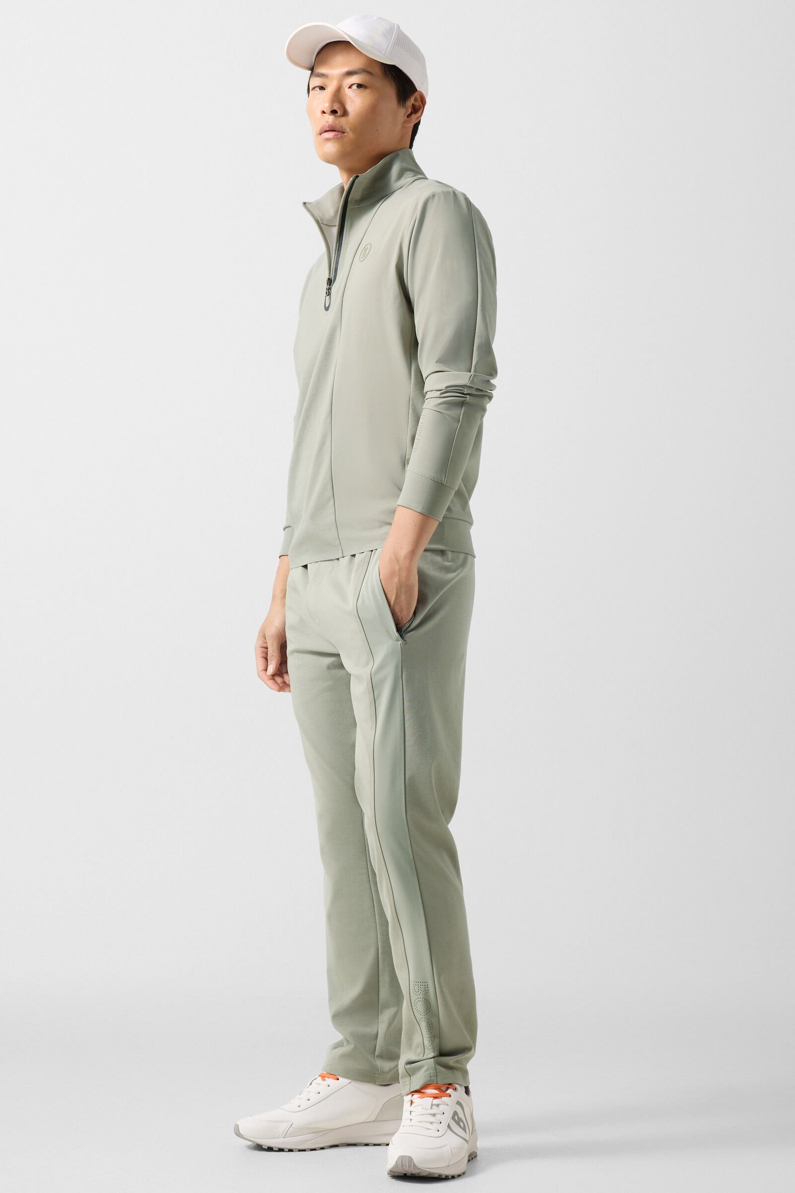 Connor sweat troyer Eucalyptus