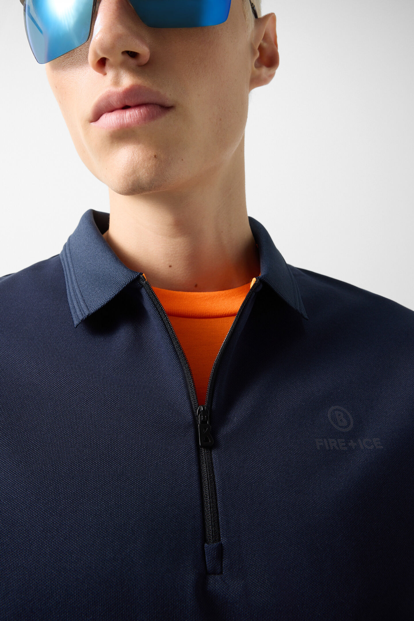 Mikka functional short-sleeved top Dark blue