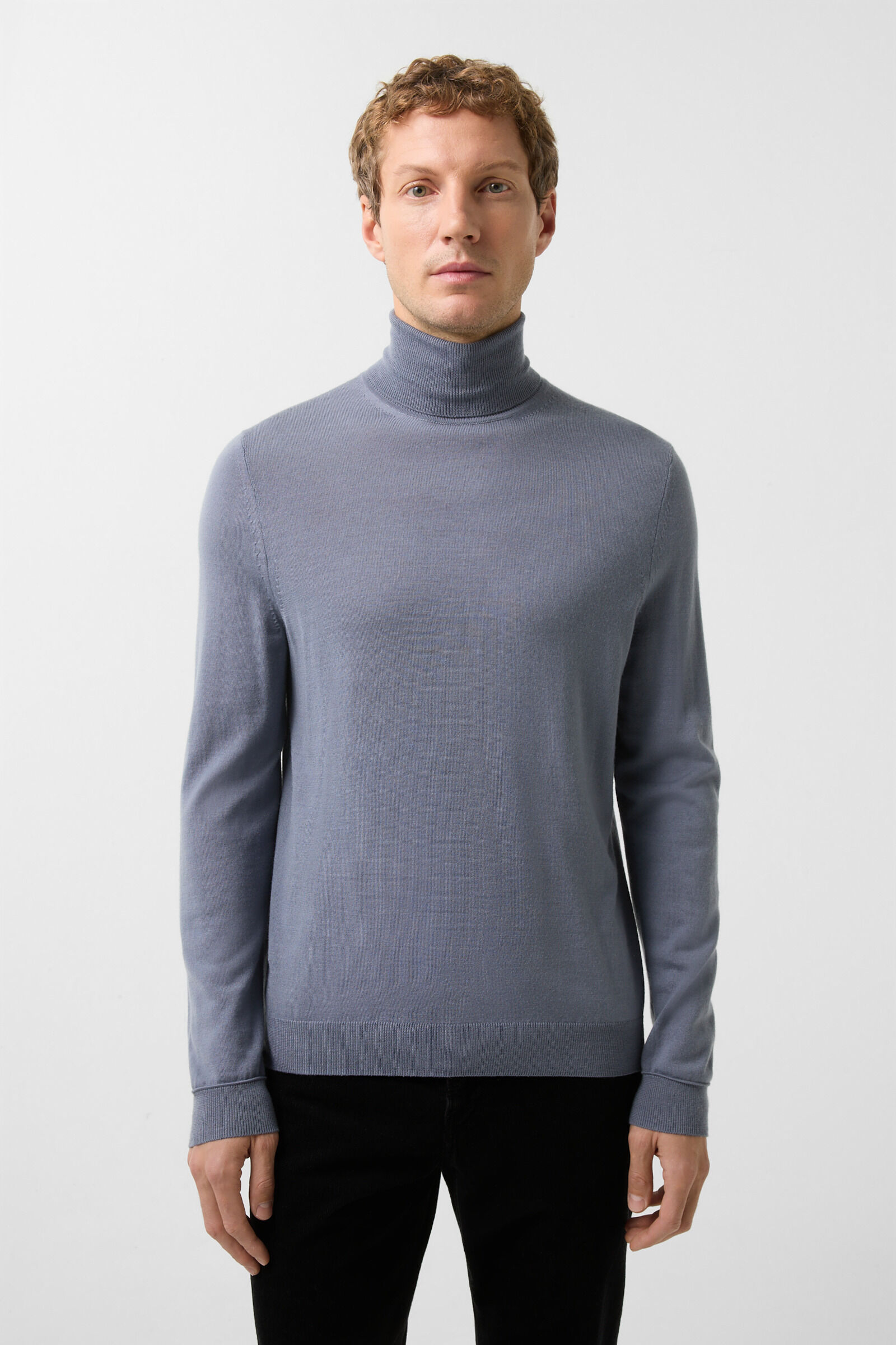 Turtleneck pullover 2025