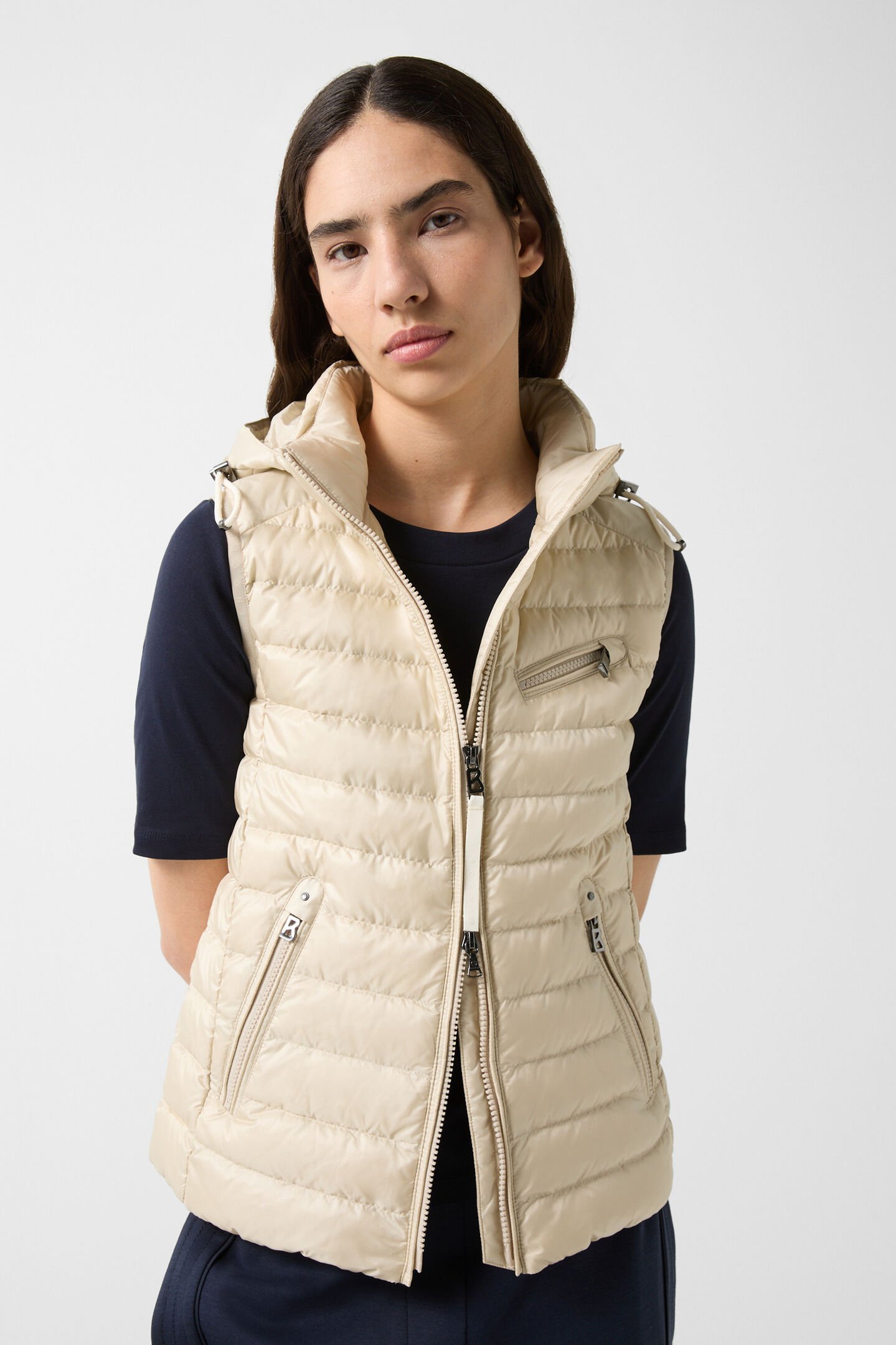 Florisa Lightweight down gilet Sand