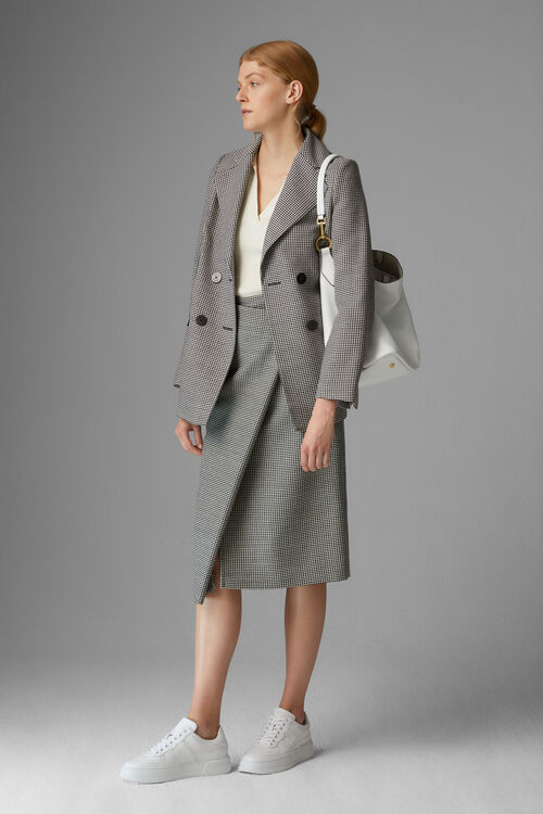 Look Sanja